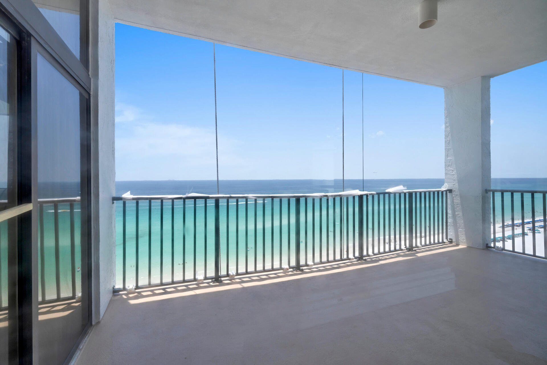REGENCY TOWERS - Residential