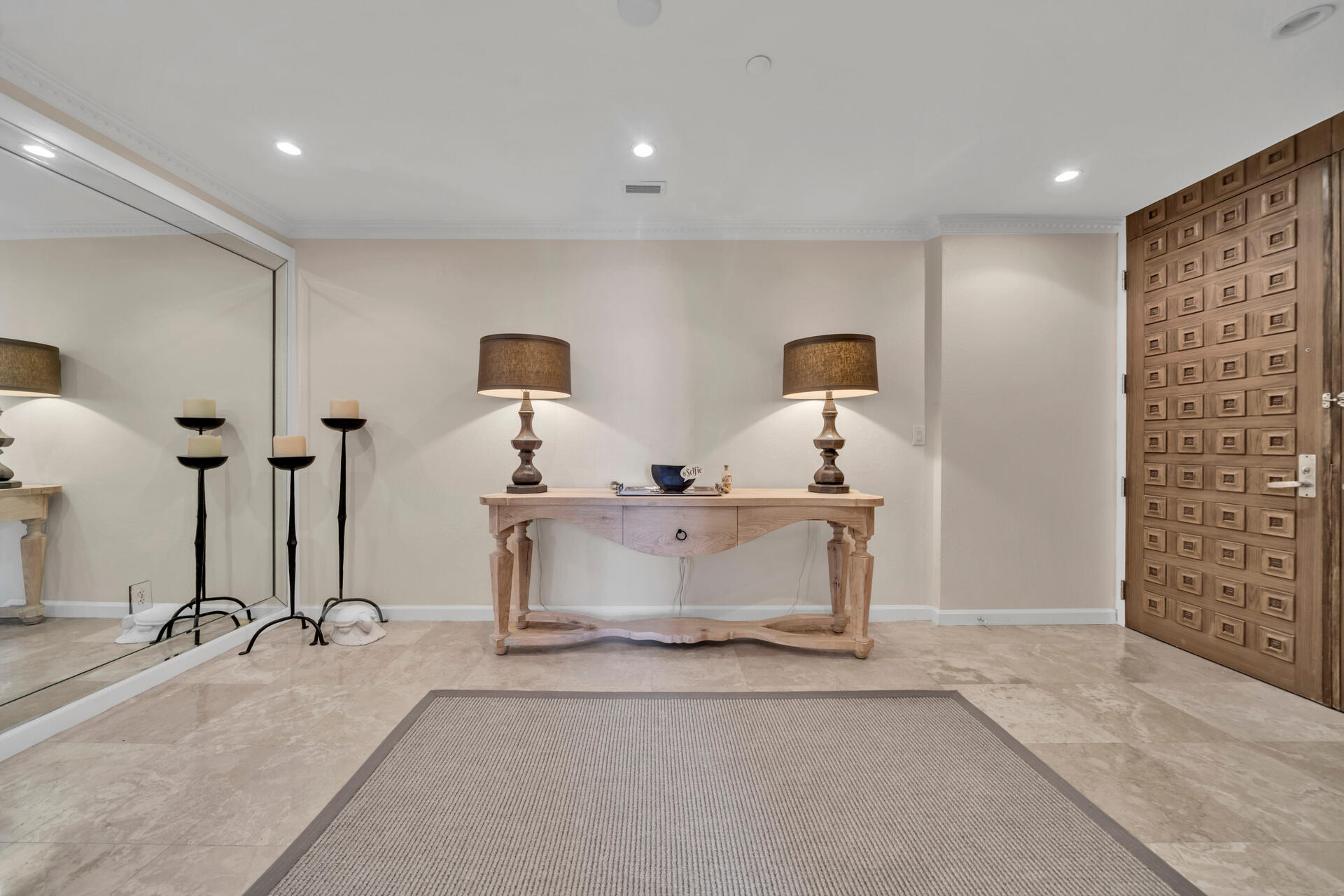 REGENCY TOWERS - Residential