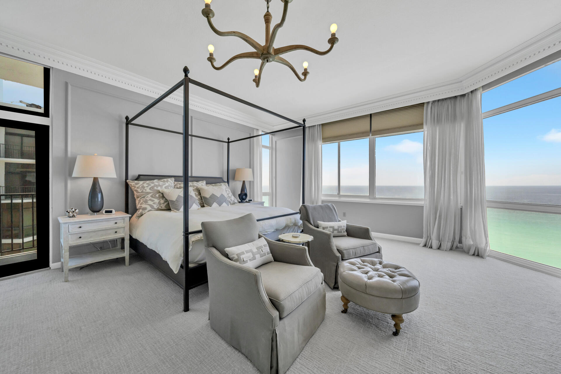 REGENCY TOWERS - Residential