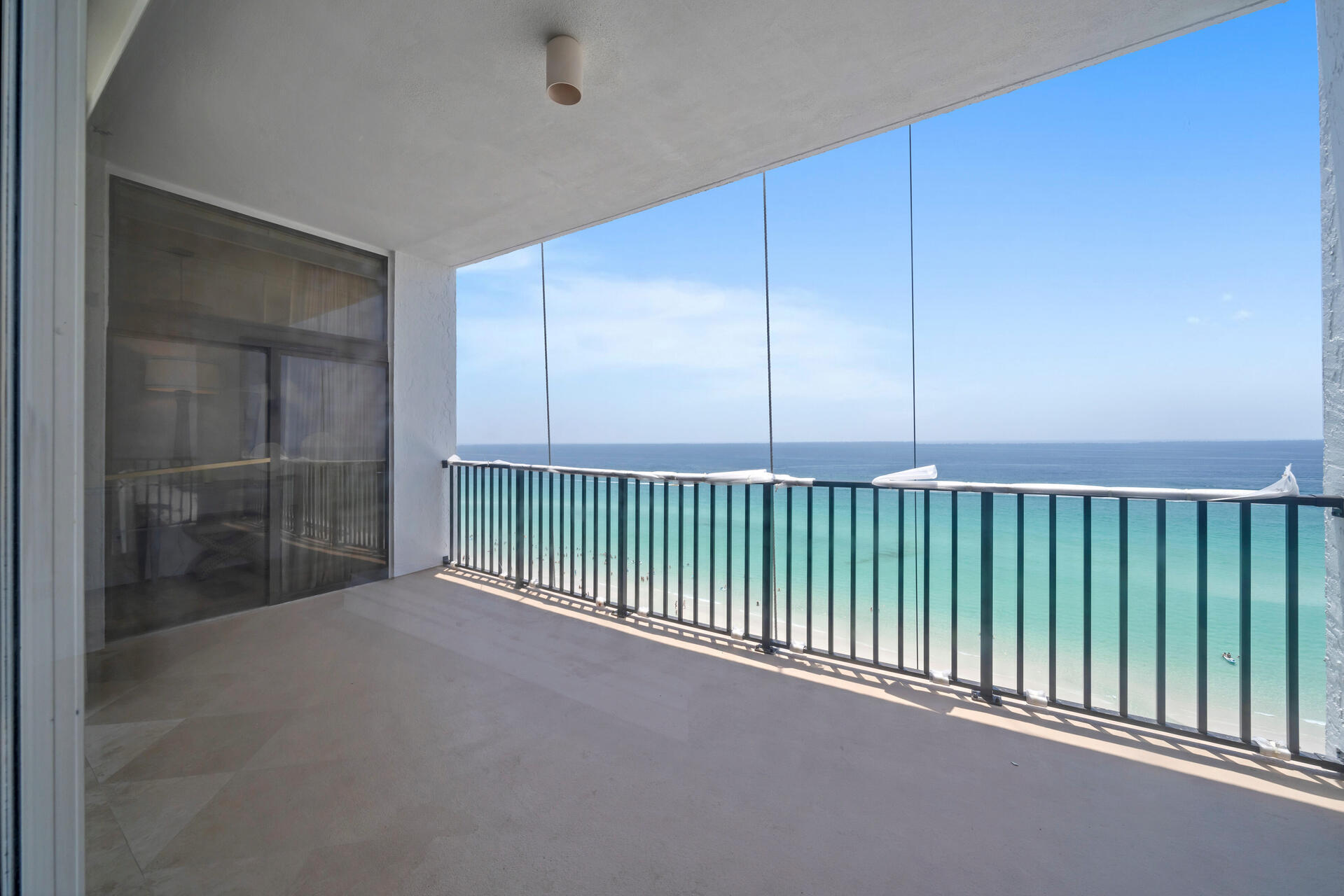REGENCY TOWERS - Residential