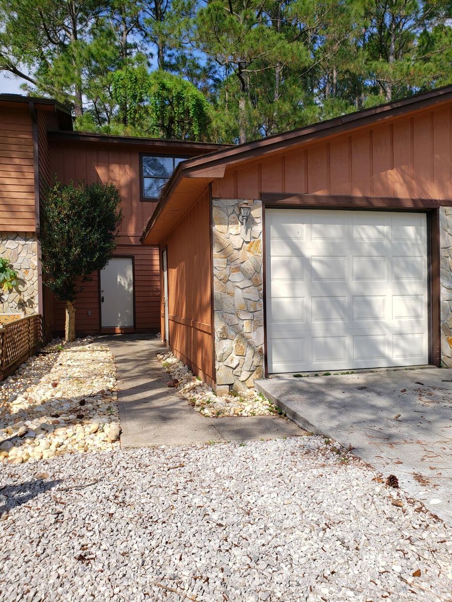 AVAIL JUL 12, 2022! WELL MAINTAINED AND SPACIOUS UNIT WITH LARGE, OPEN LIVING ROOM; CEILING FANS THROUGHOUT; PLENTY OF KITCHEN CABINET AND COUNTER SPACE; AND WOOD BURNING FIREPLACE. SORRY NO PETS. All Coastal Realty Services residents are enrolled in the Resident Benefits Package (RBP) which includes renters insurance, HVAC air filter delivery (for applicable properties) and our best-in-class resident rewards program, and much more! More details upon application.  Reserve a showing:  COASTALREALTYSERVICES.COM