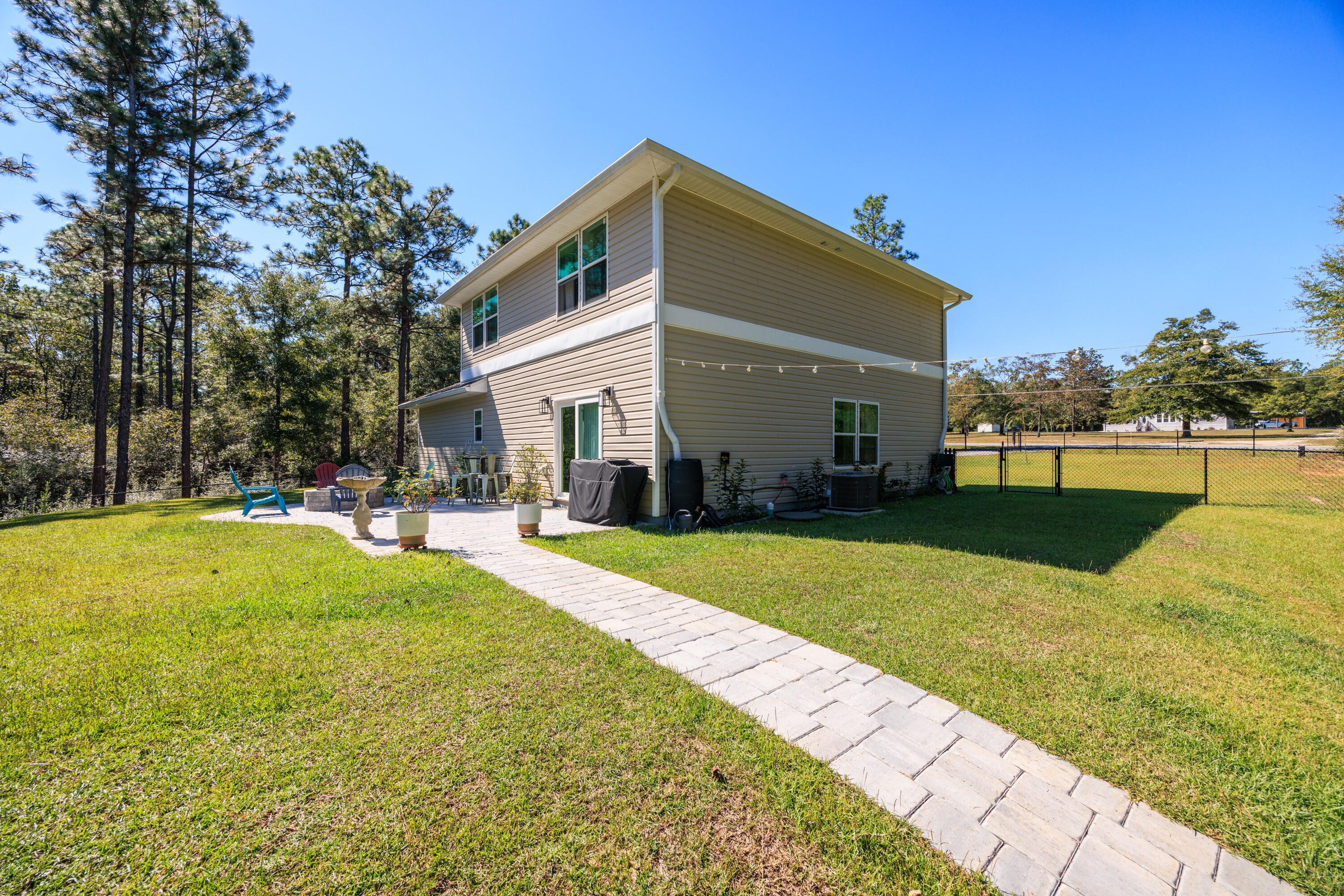 QUAIL RIDGE ESTATES LAKES - Residential