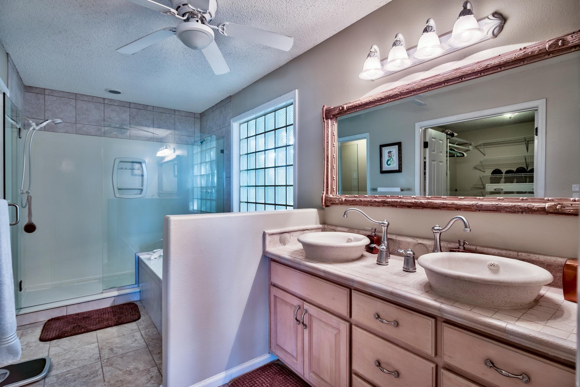 MAGNOLIA BEACH - Residential