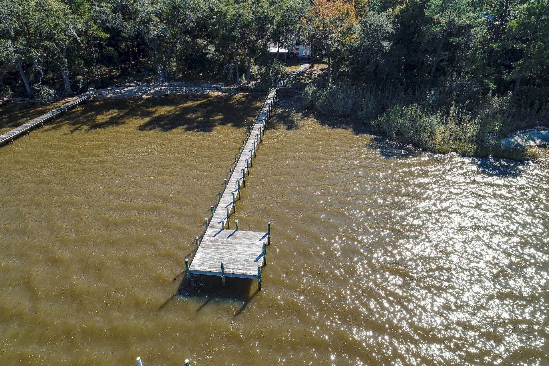 MAGNOLIA BEACH - Residential