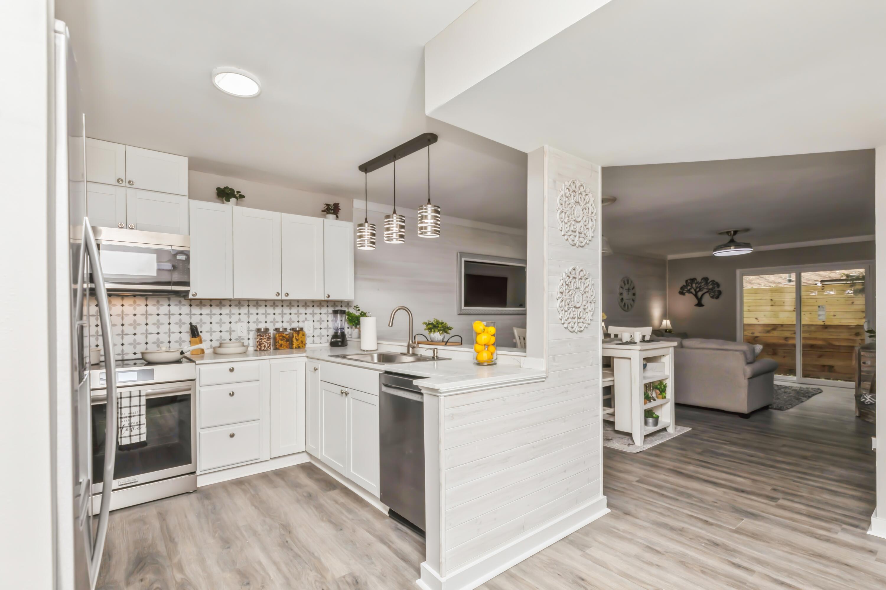 LINCOLN BAYOU PATIO HOMES - Residential