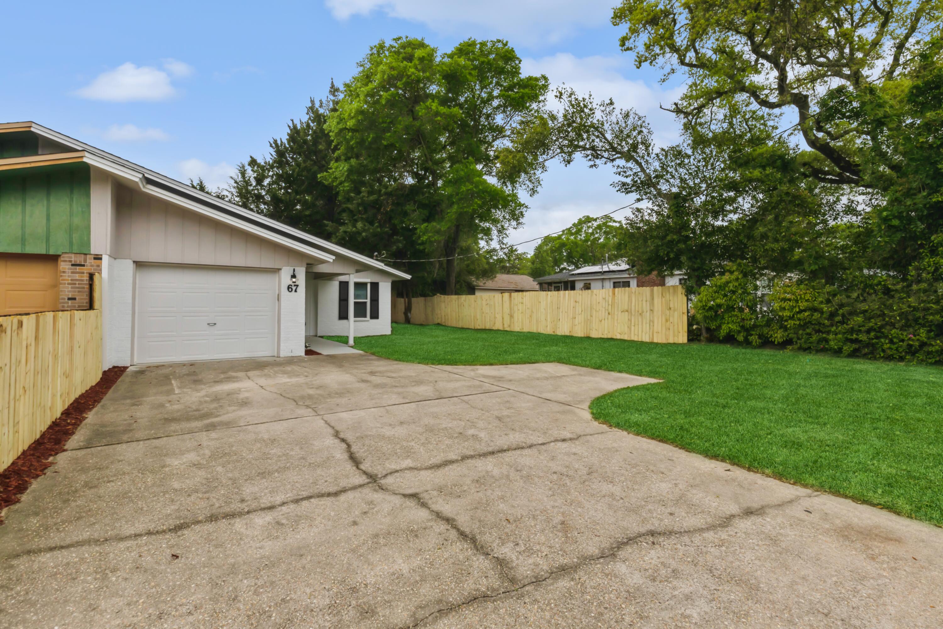 LINCOLN BAYOU PATIO HOMES - Residential
