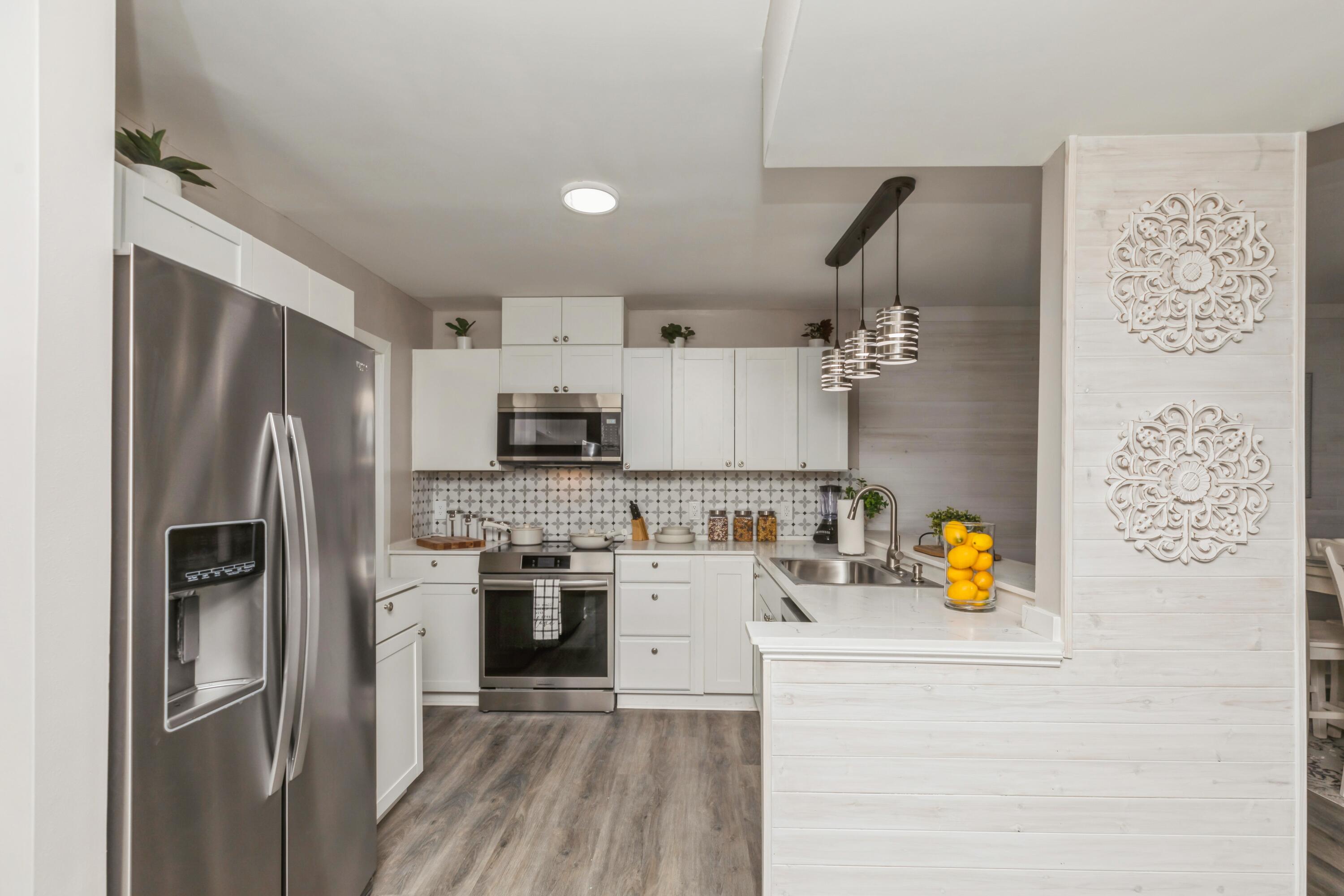 LINCOLN BAYOU PATIO HOMES - Residential