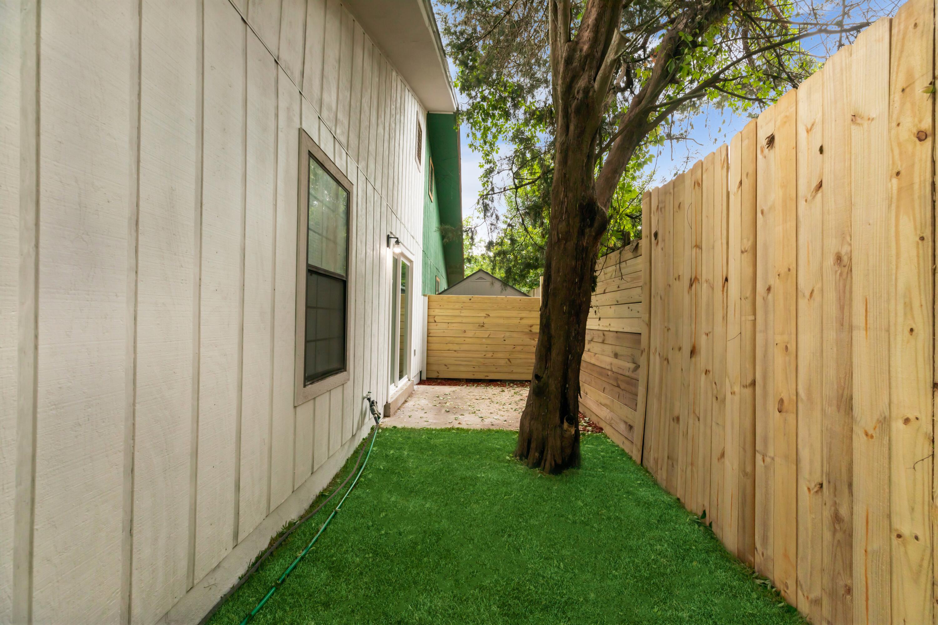 LINCOLN BAYOU PATIO HOMES - Residential