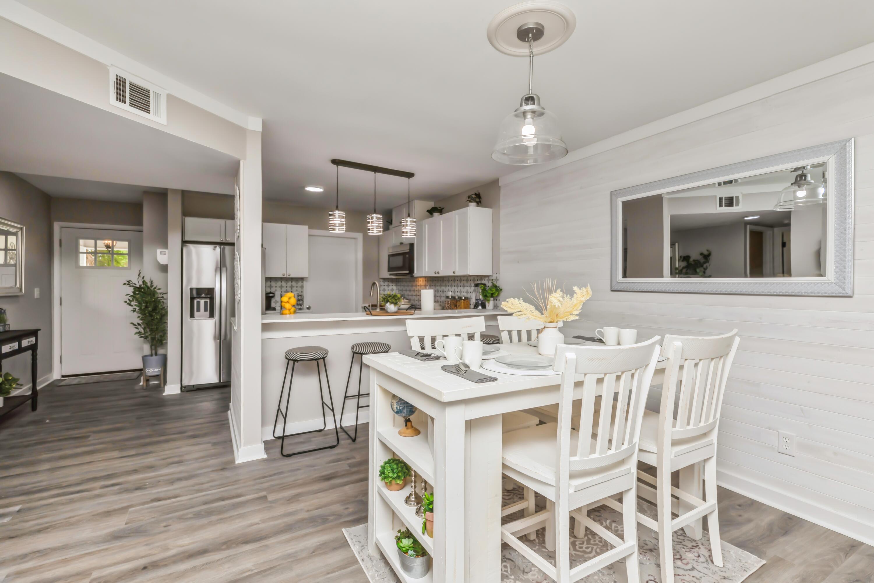 LINCOLN BAYOU PATIO HOMES - Residential