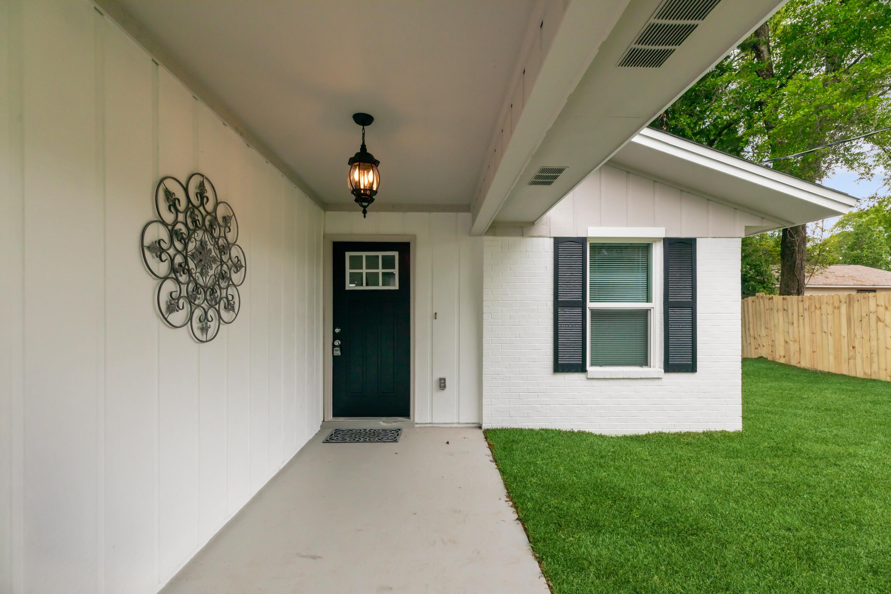 LINCOLN BAYOU PATIO HOMES - Residential