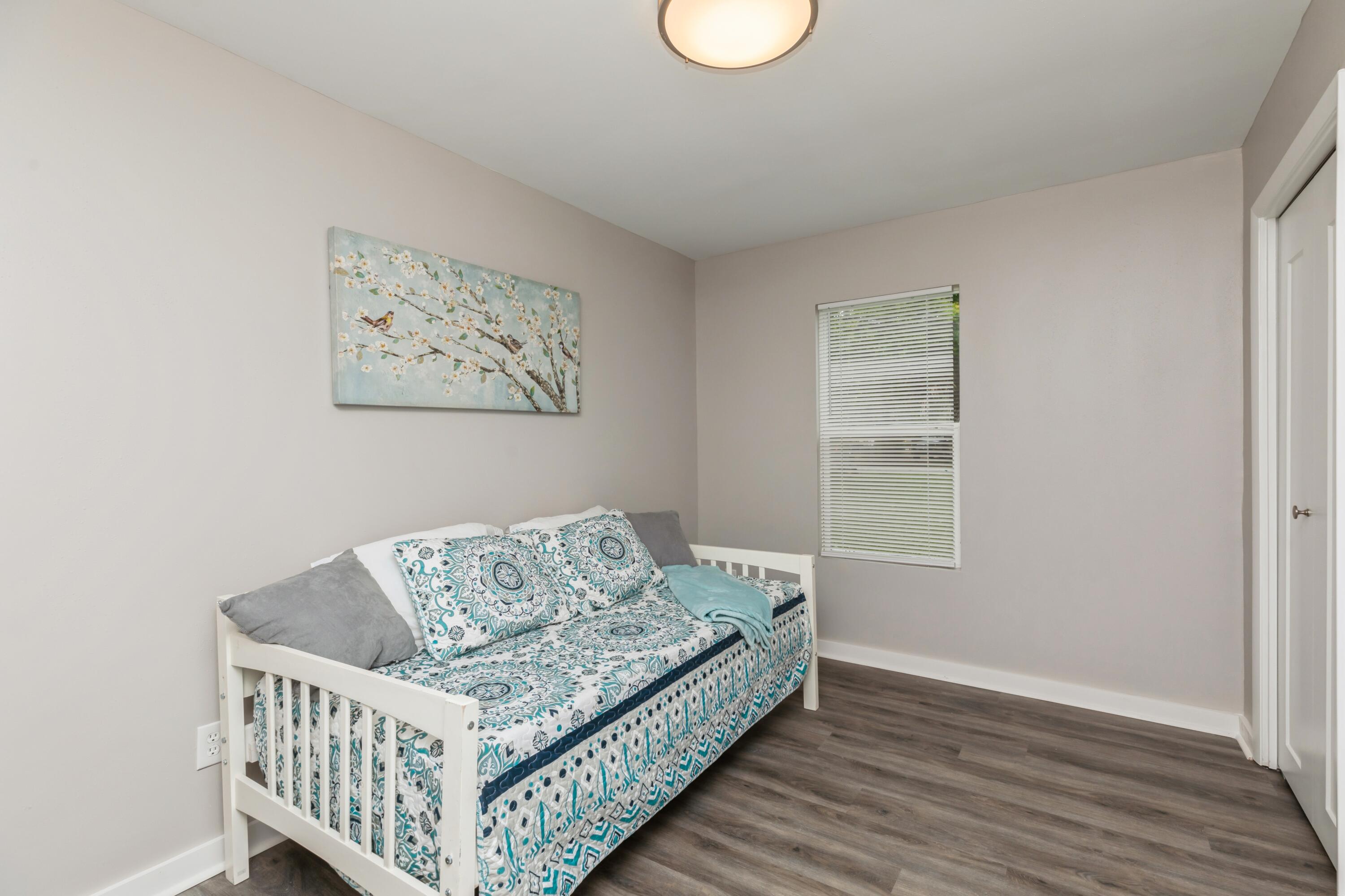 LINCOLN BAYOU PATIO HOMES - Residential