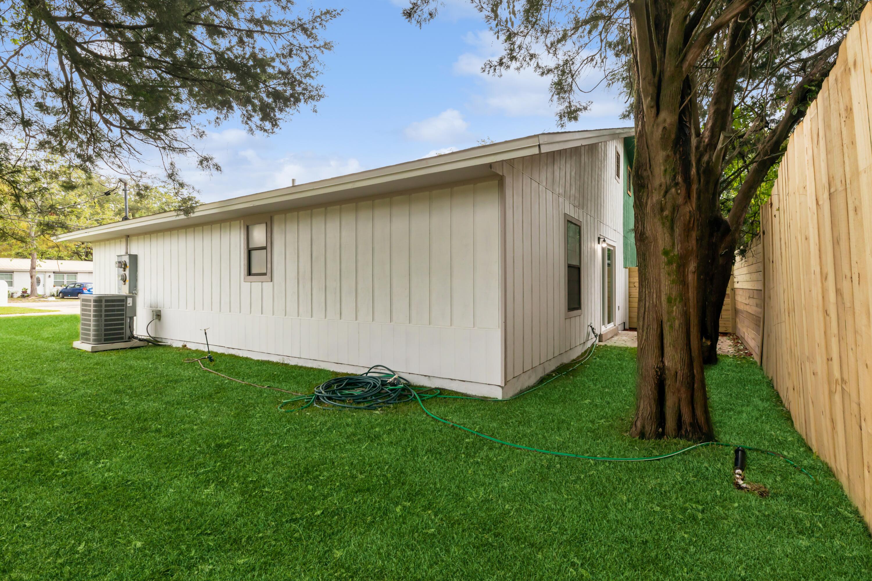 LINCOLN BAYOU PATIO HOMES - Residential