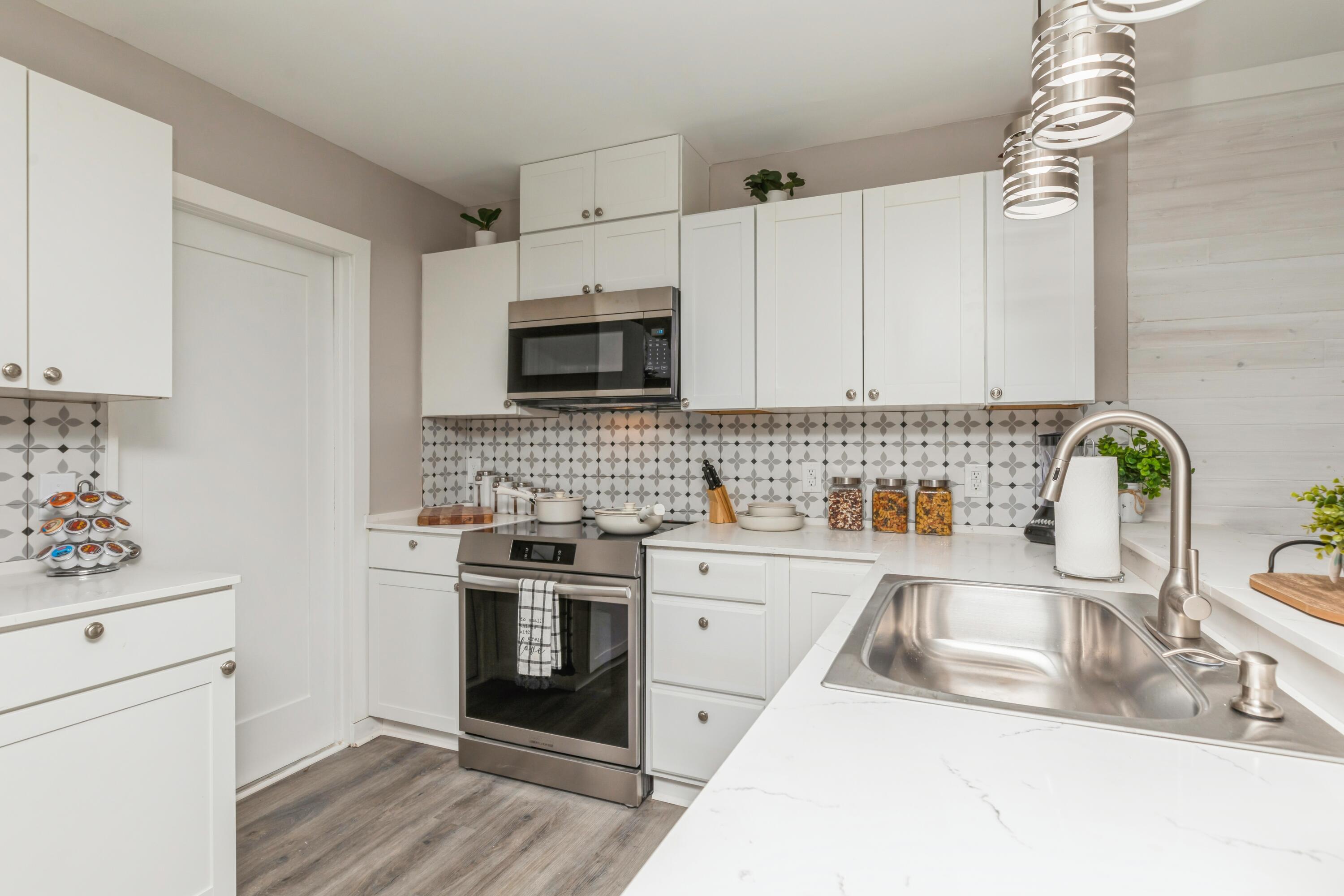 LINCOLN BAYOU PATIO HOMES - Residential