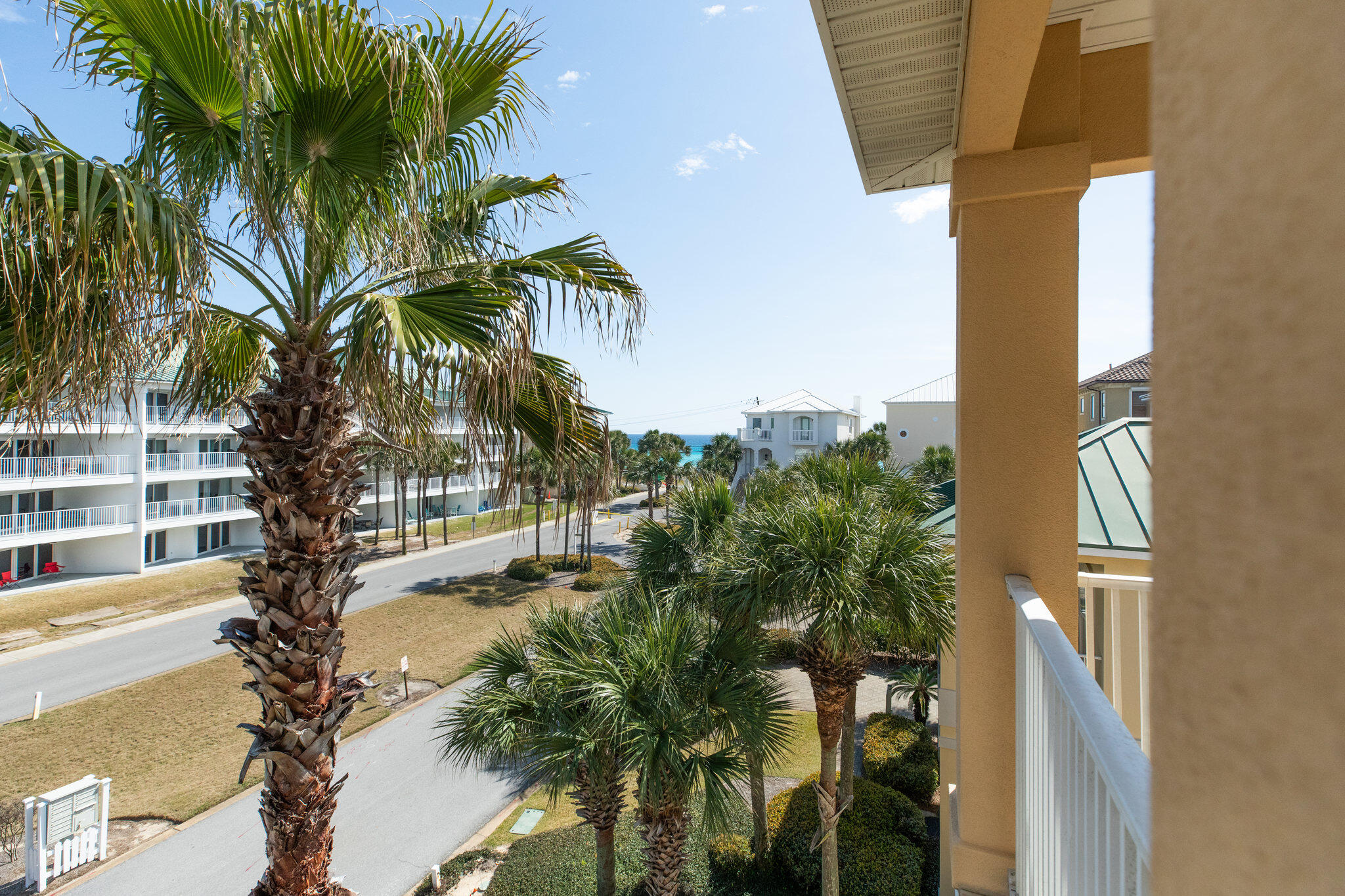 MARAVILLA SHORES - Residential