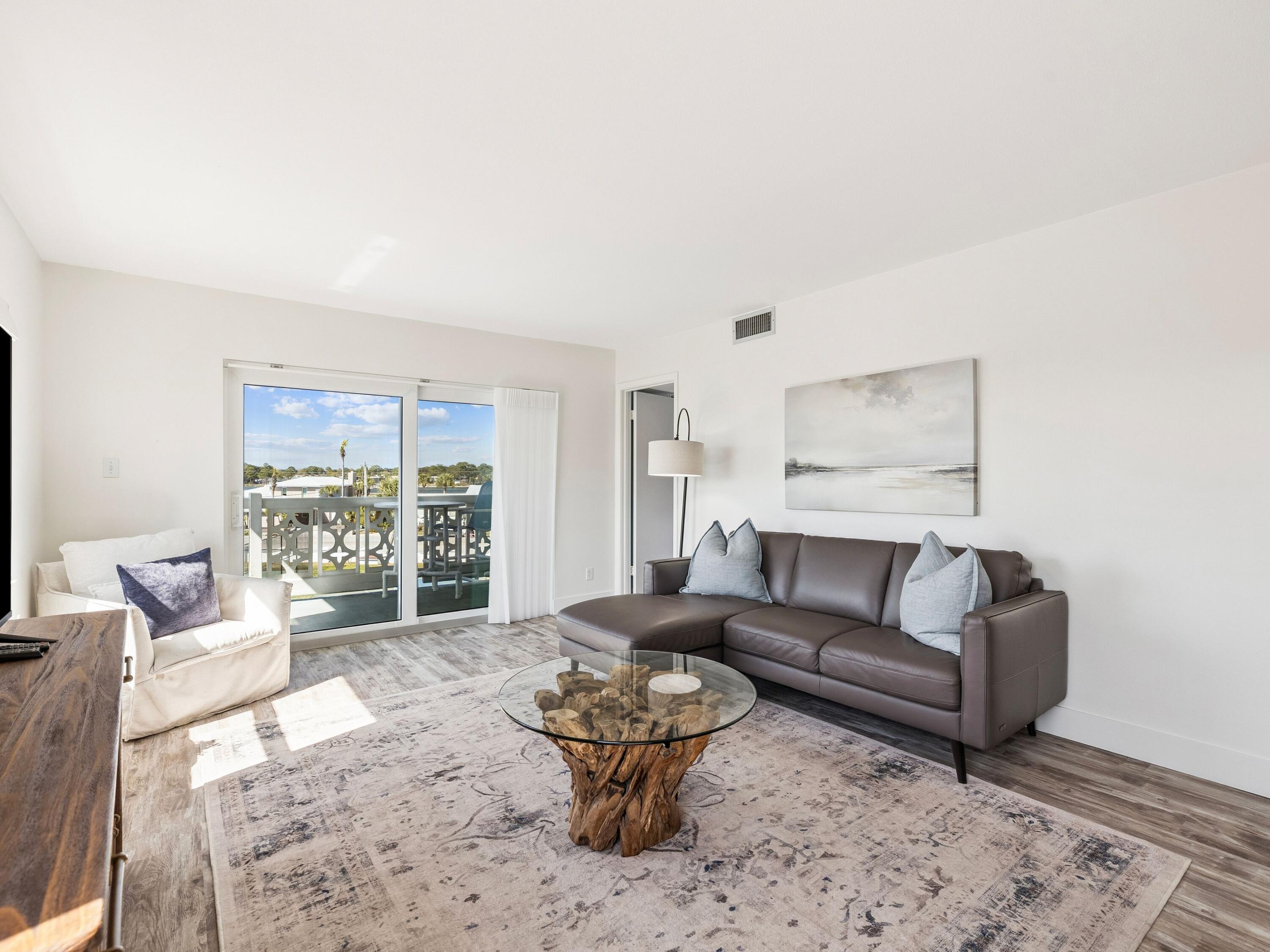 EL MATADOR CONDO - Residential