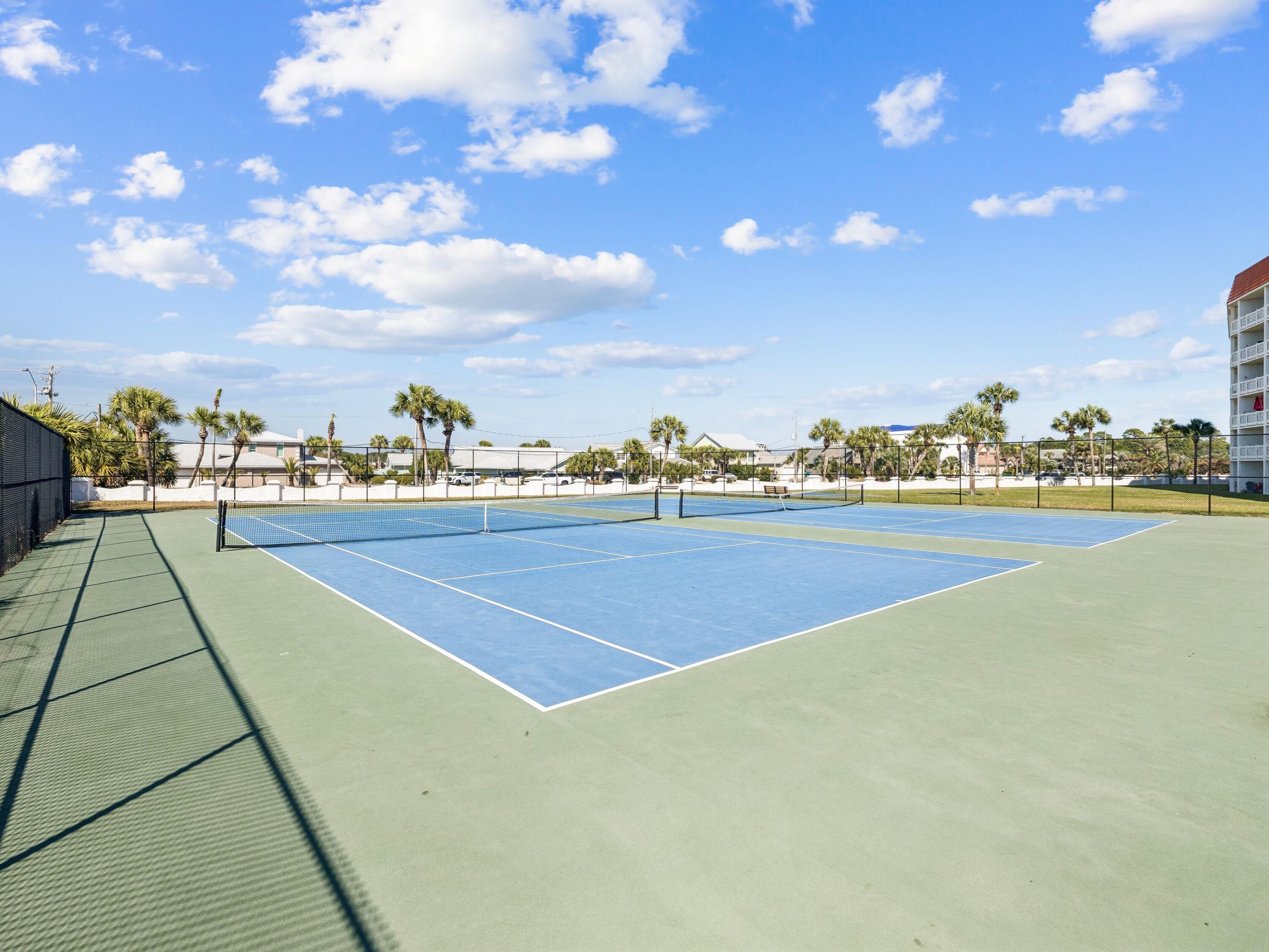 EL MATADOR CONDO - Residential