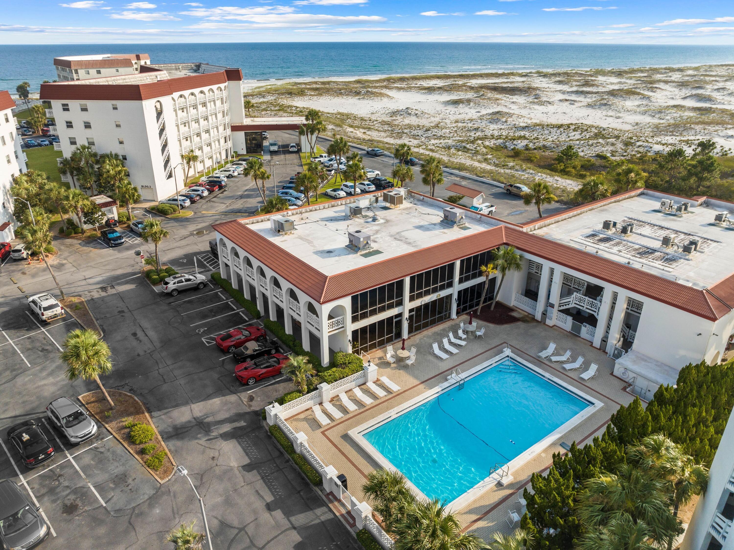 EL MATADOR CONDO - Residential