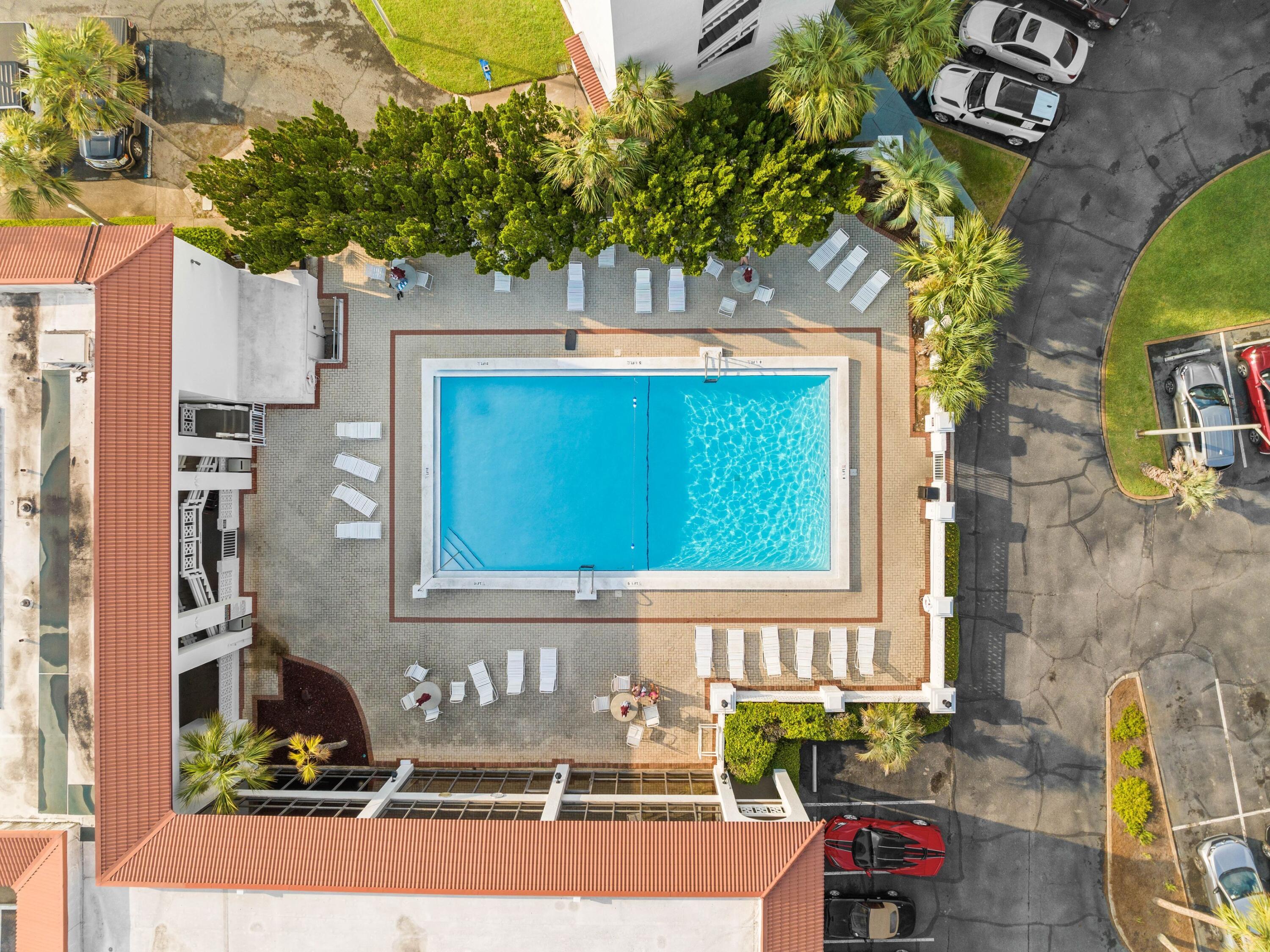 EL MATADOR CONDO - Residential