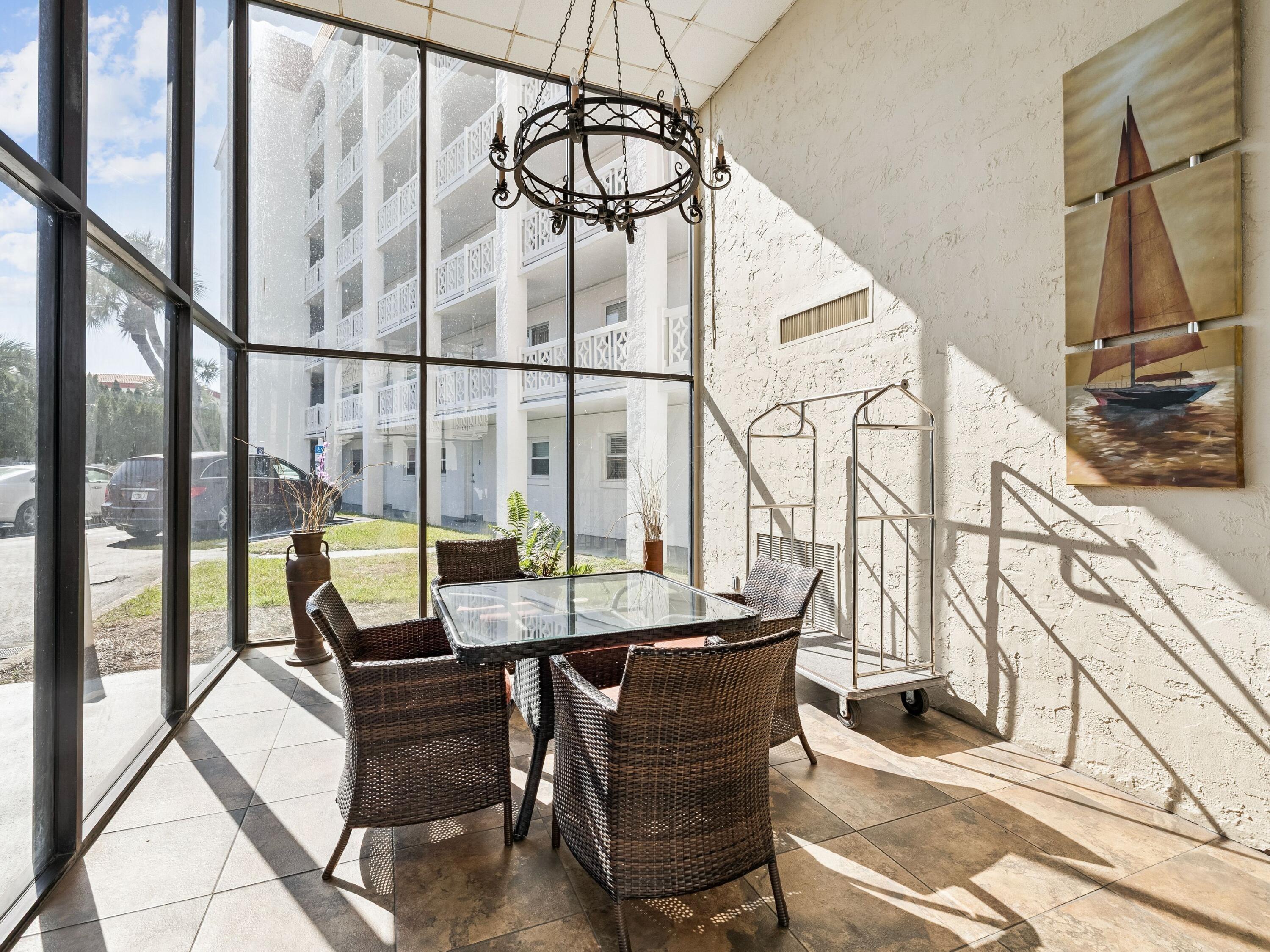 EL MATADOR CONDO - Residential