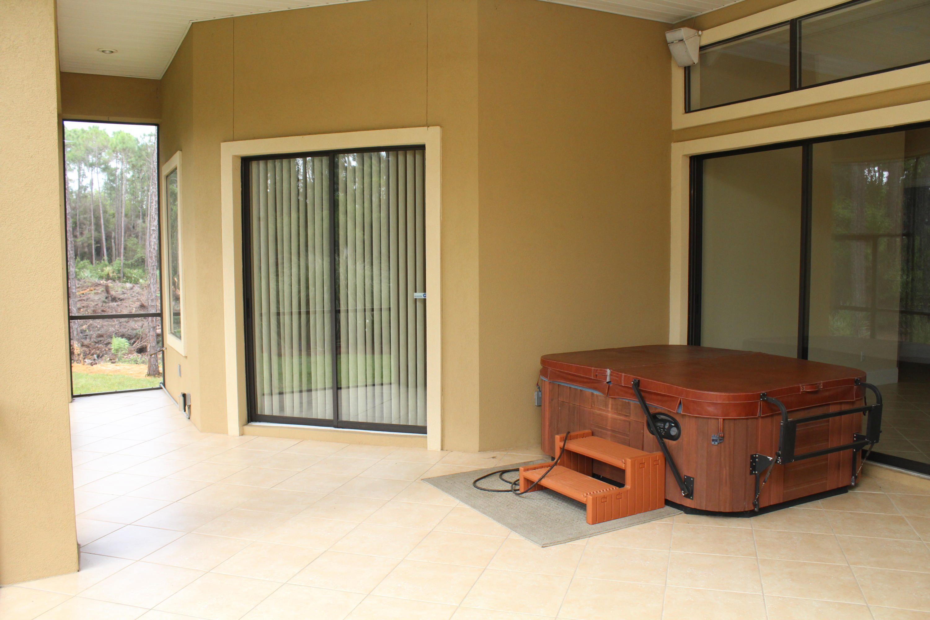 REGATTA BAY - Residential