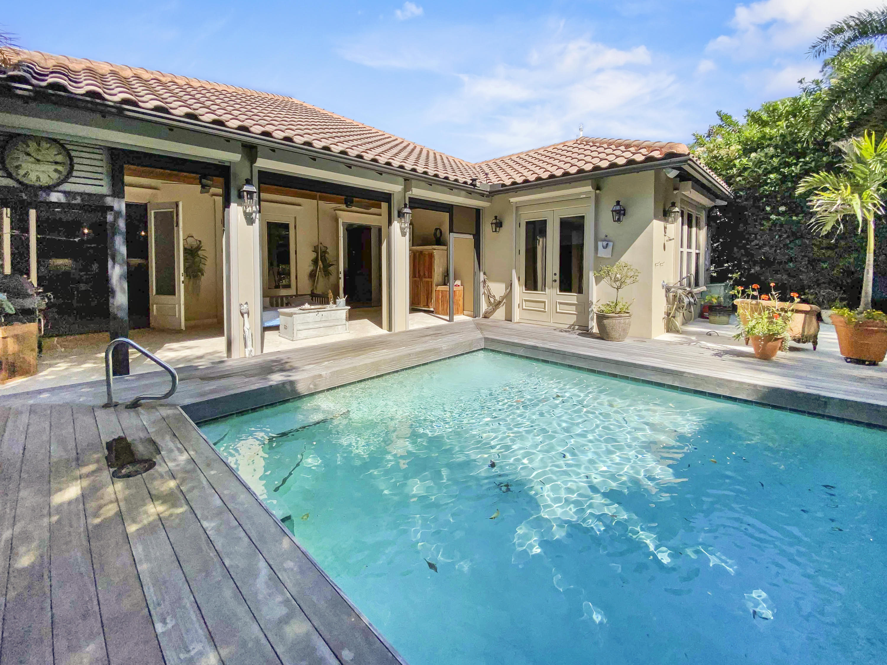 VINEYARD AT RAVEN OAKS - Residential