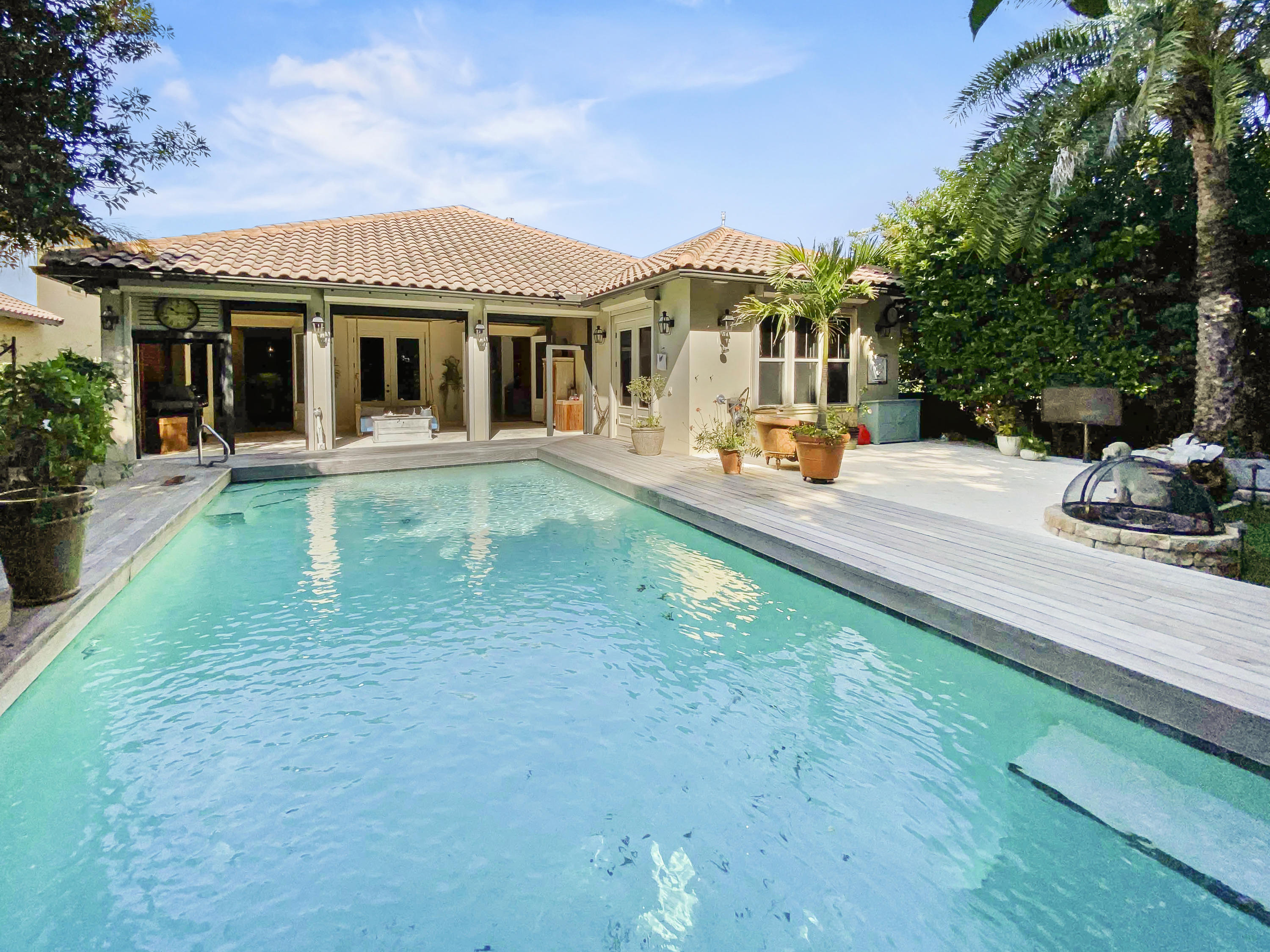 VINEYARD AT RAVEN OAKS - Residential