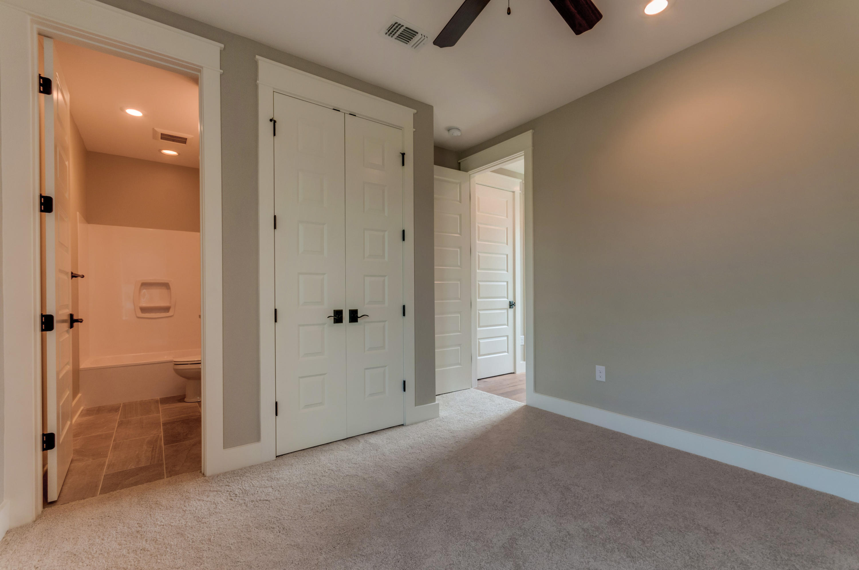 RidgeWalk - Residential