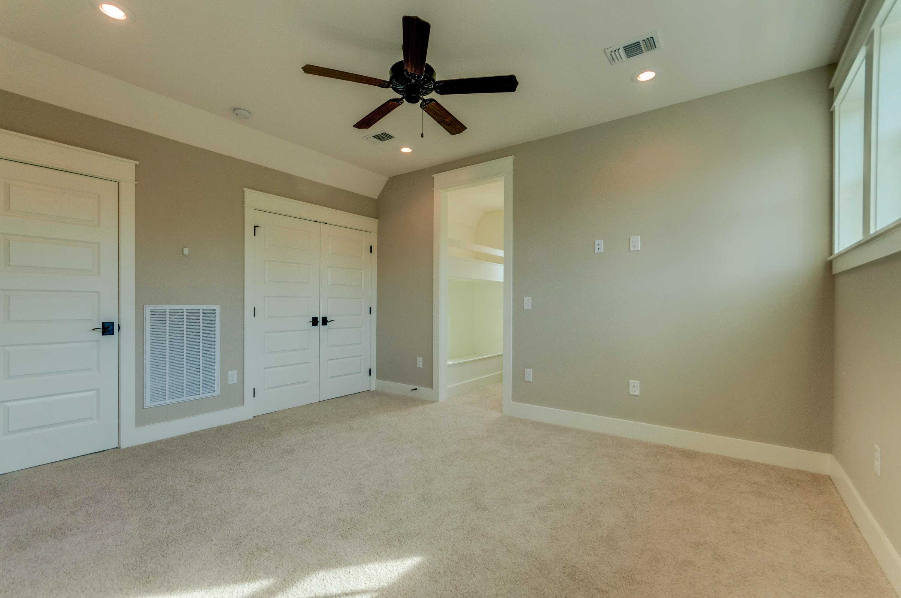 RidgeWalk - Residential