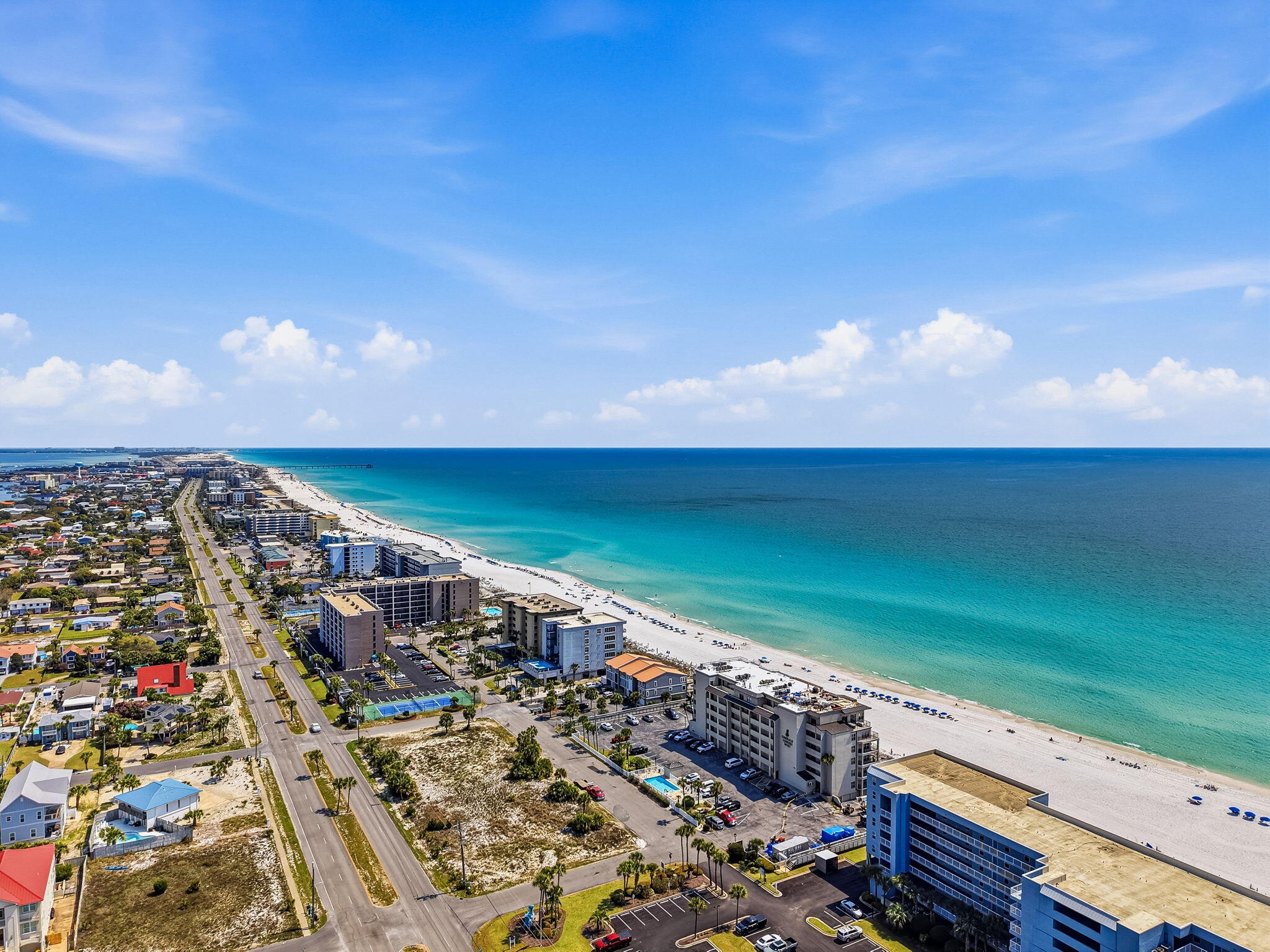 EMERALD TOWERS WEST CONDO - Residential