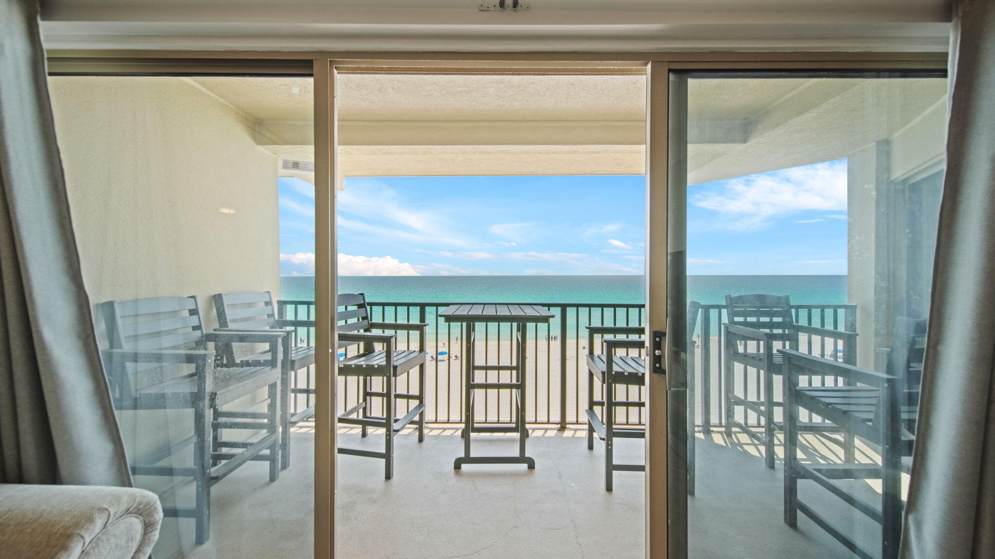 EMERALD TOWERS WEST CONDO - Residential