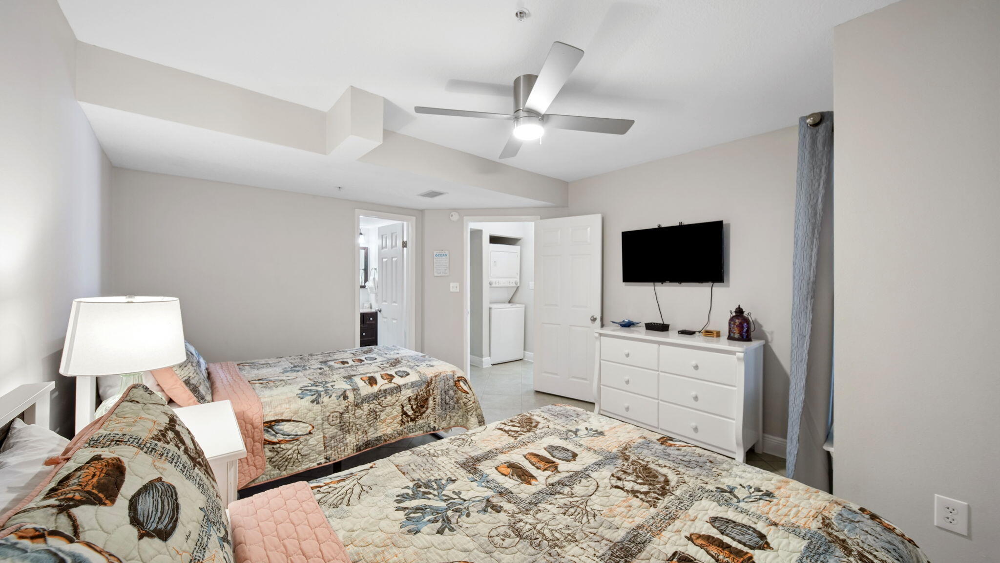 EMERALD TOWERS WEST CONDO - Residential