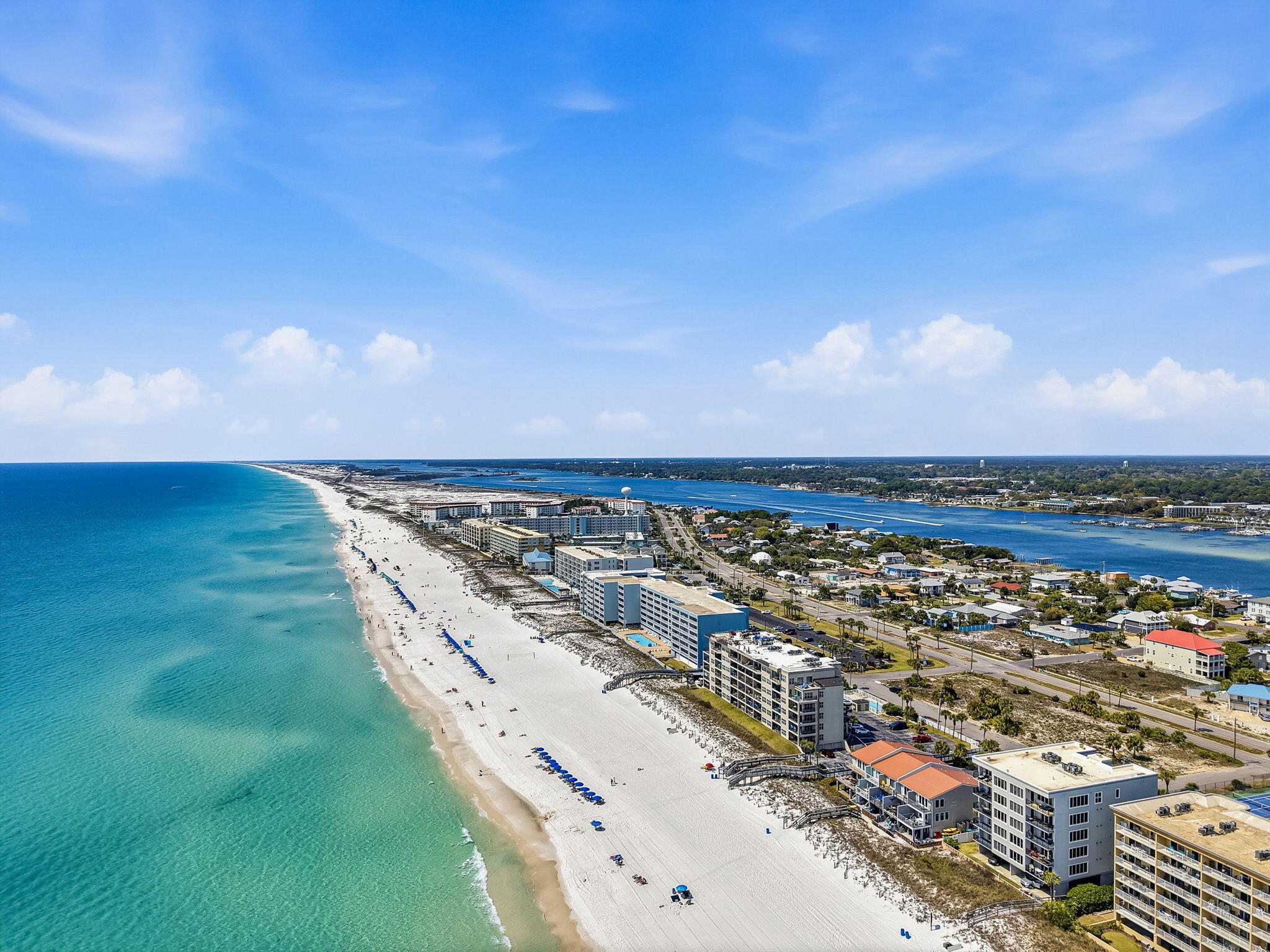 EMERALD TOWERS WEST CONDO - Residential