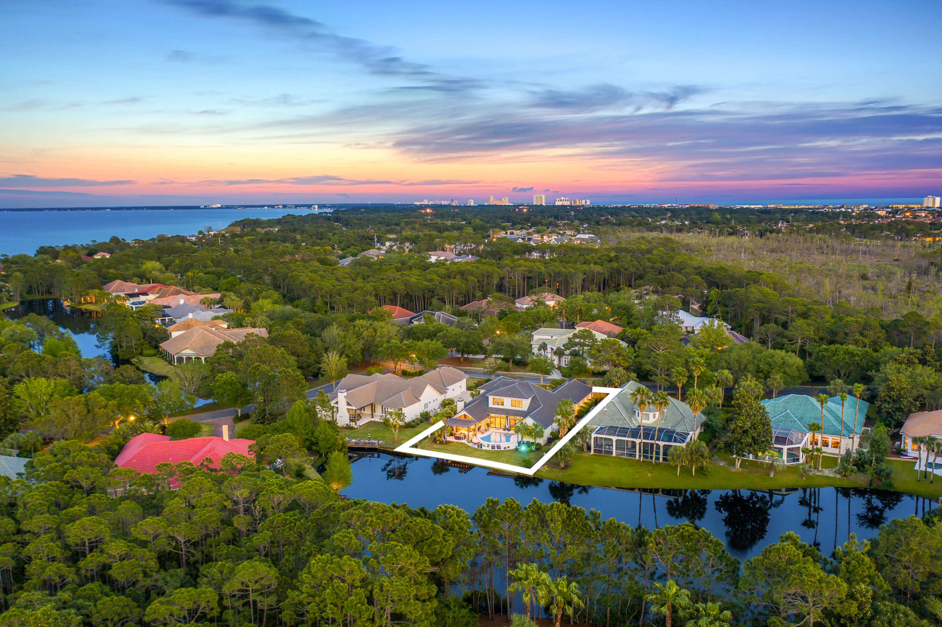 REGATTA BAY - Residential