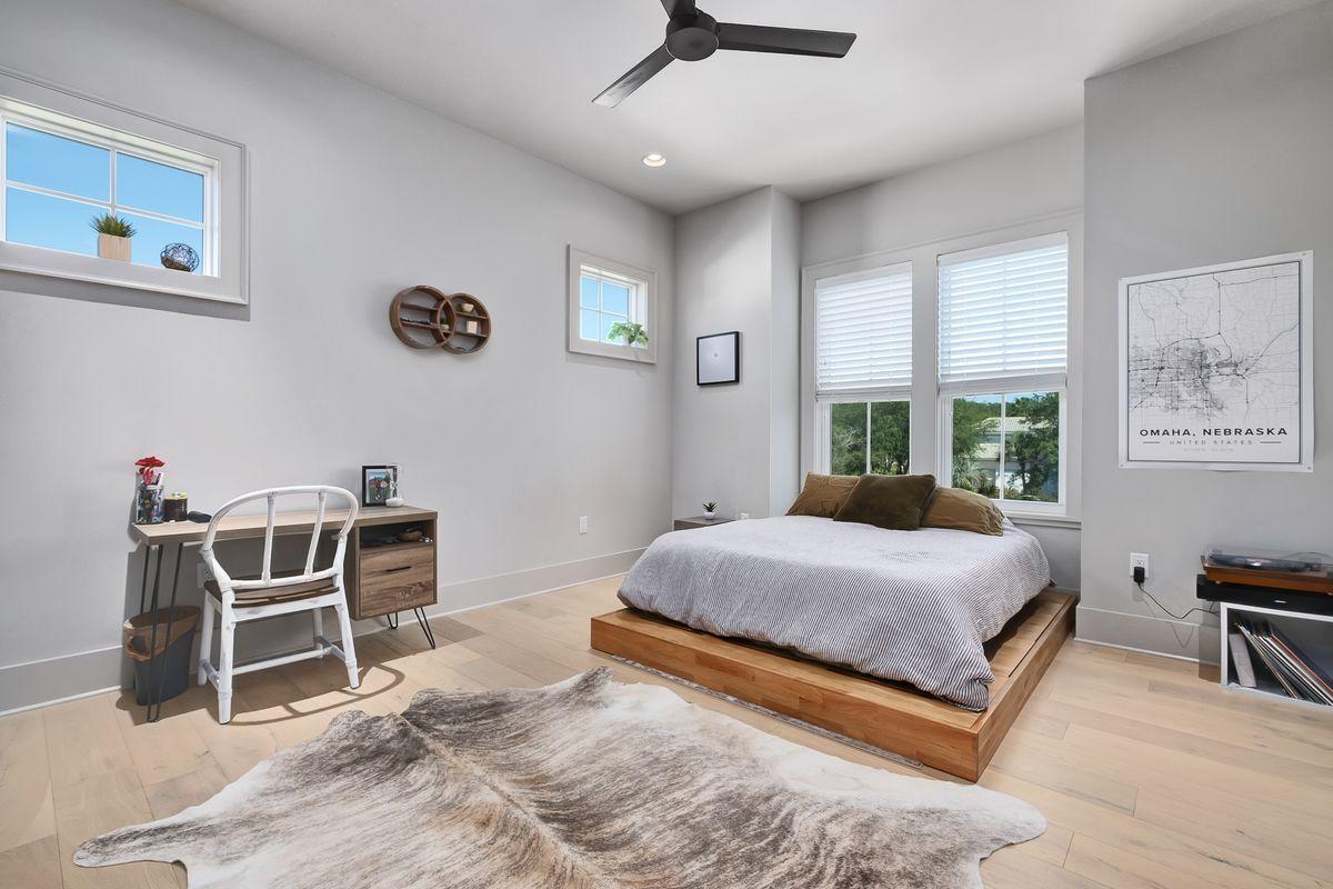 REGATTA BAY - Residential