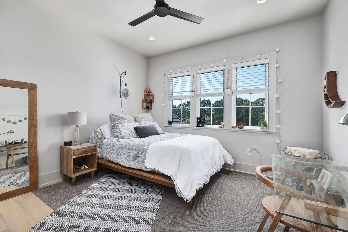 REGATTA BAY - Residential