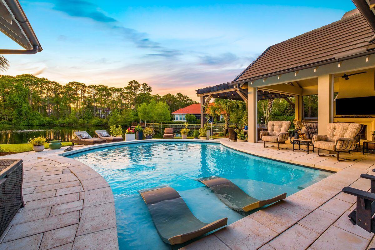REGATTA BAY - Residential