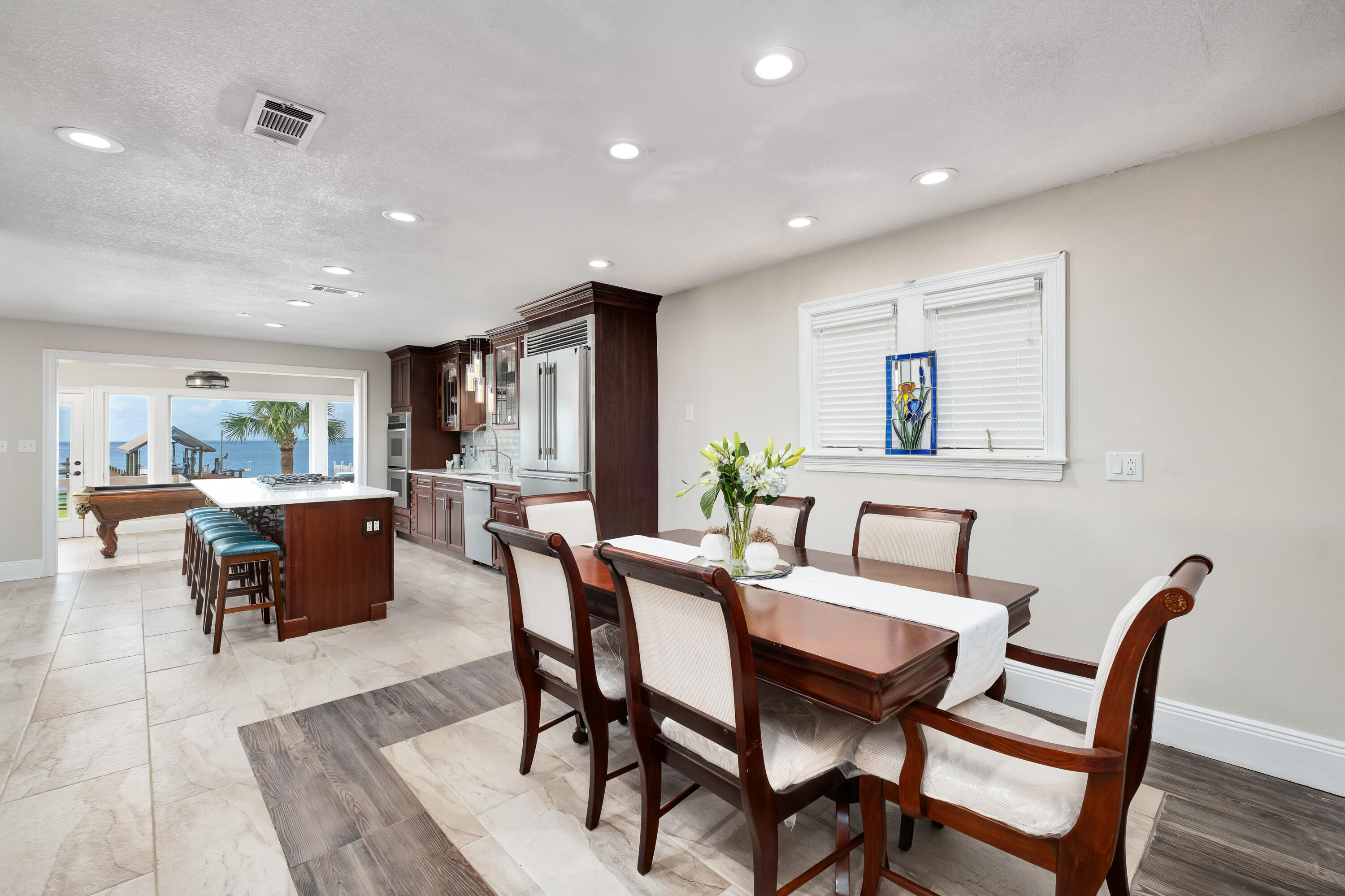 WHISPER BAY 6TH ADDN - Residential