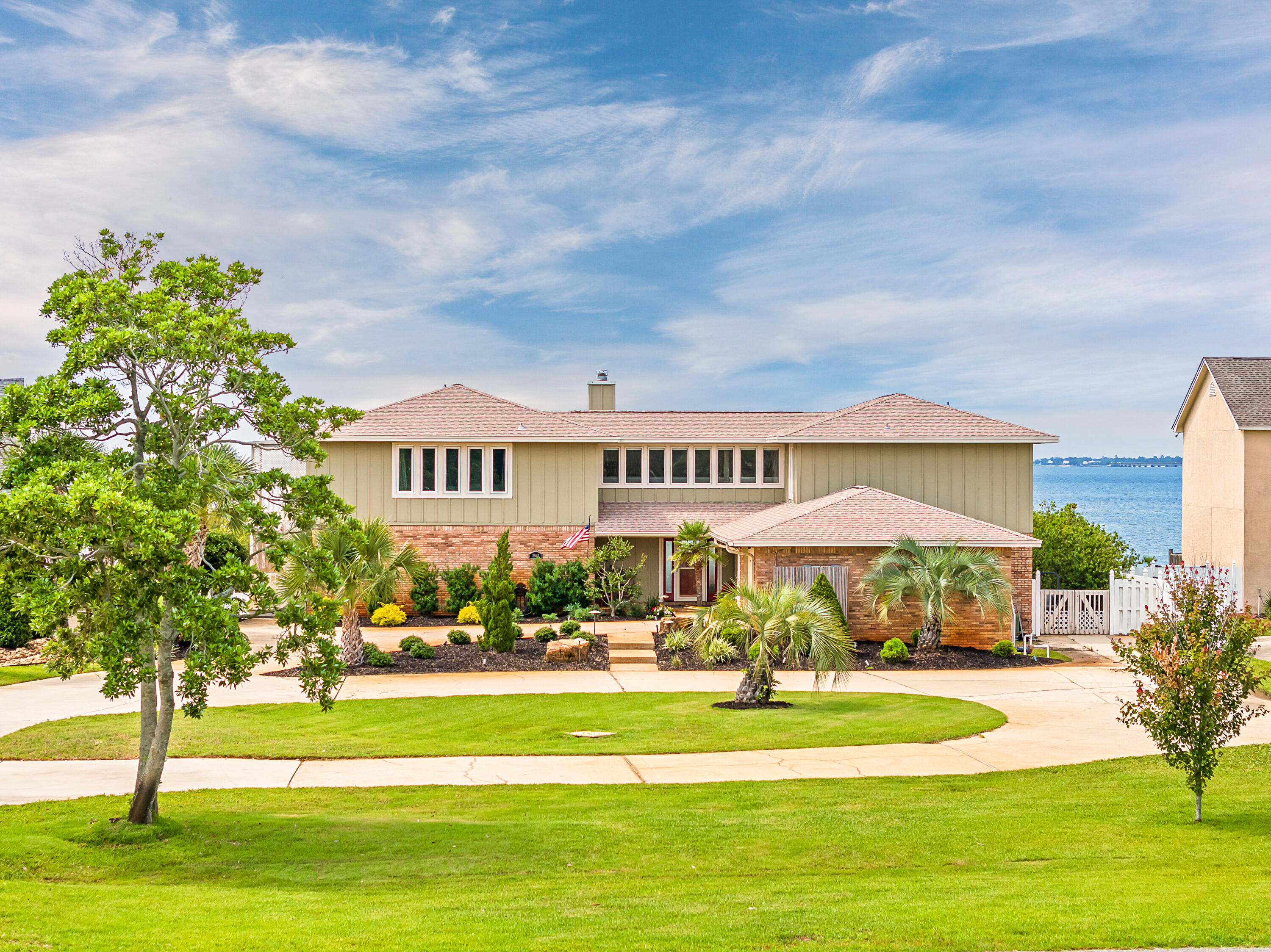WHISPER BAY 6TH ADDN - Residential