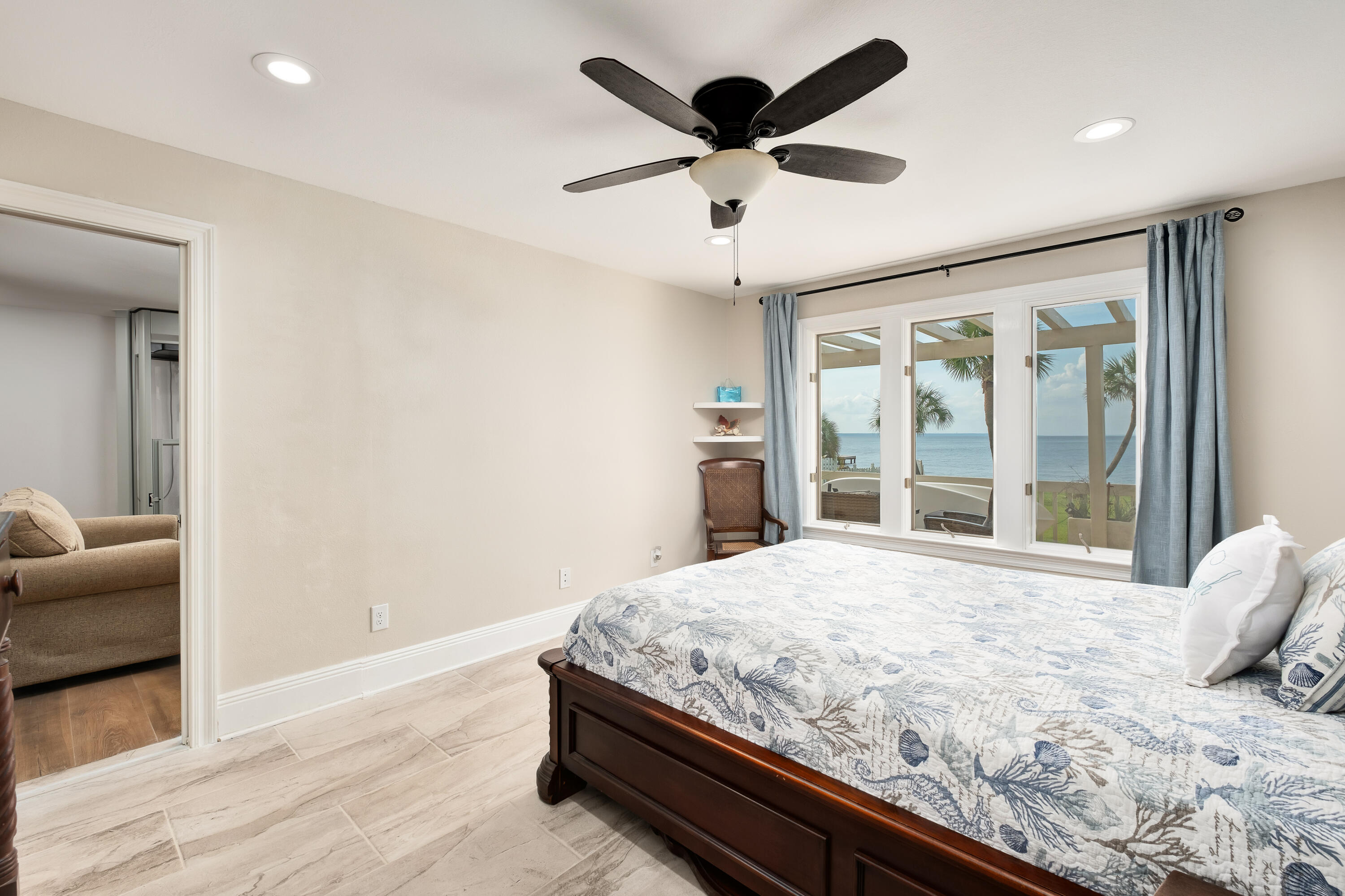 WHISPER BAY 6TH ADDN - Residential