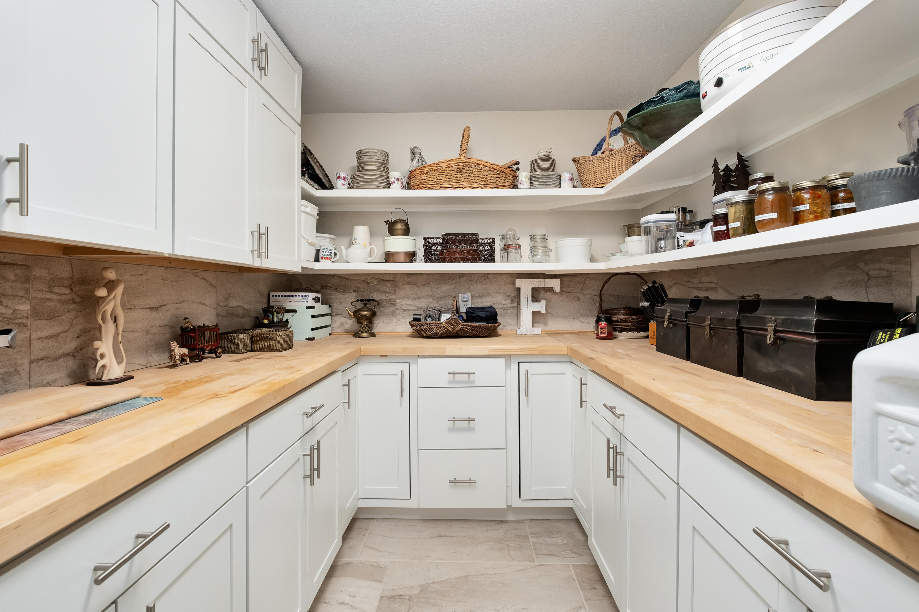 WHISPER BAY 6TH ADDN - Residential