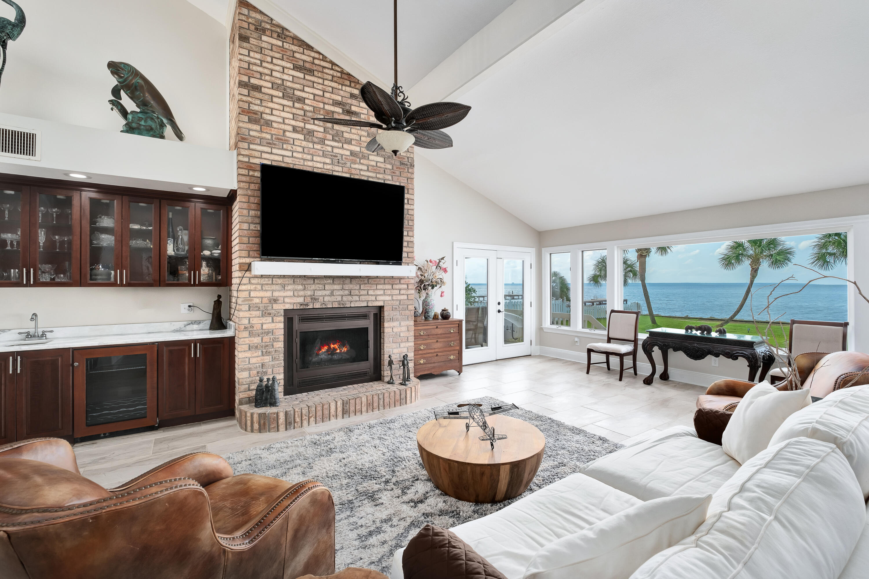 WHISPER BAY 6TH ADDN - Residential
