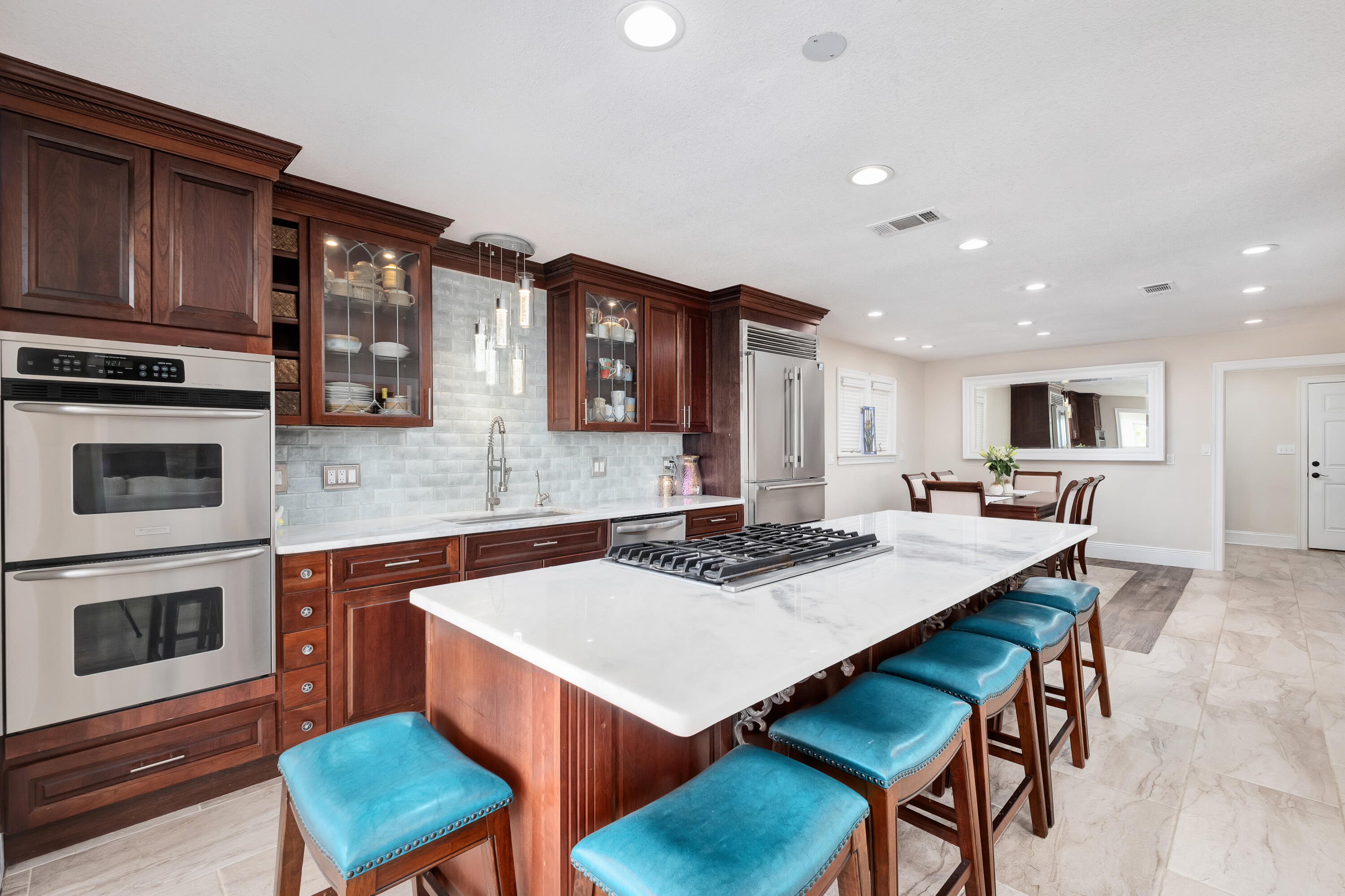 WHISPER BAY 6TH ADDN - Residential