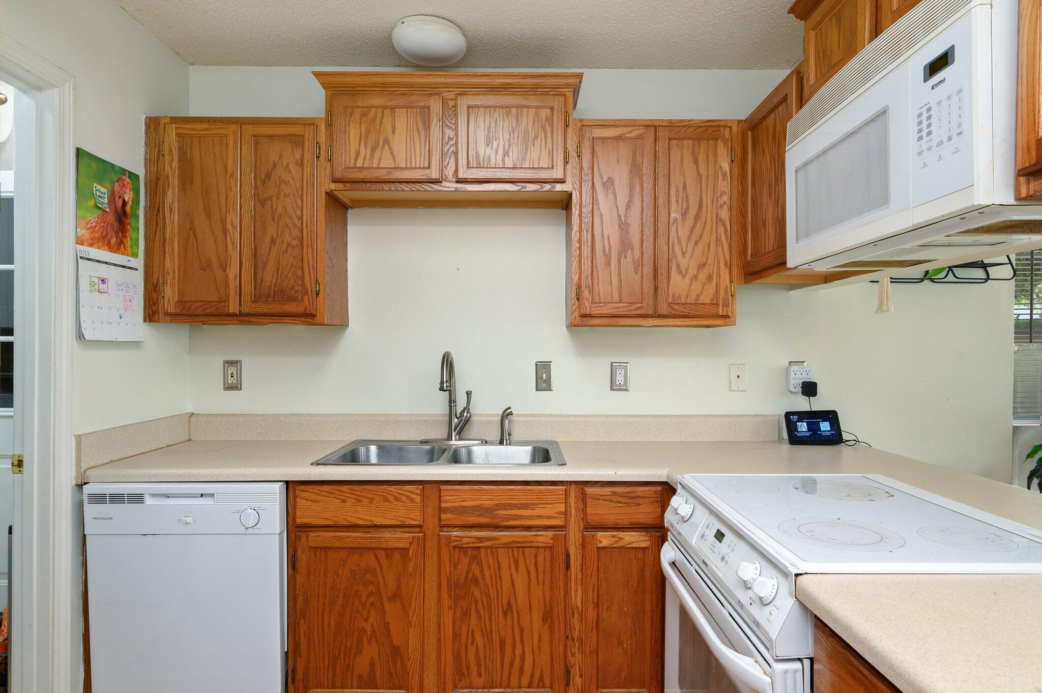 WINDING CREEK ESTATES PH 3 - Residential