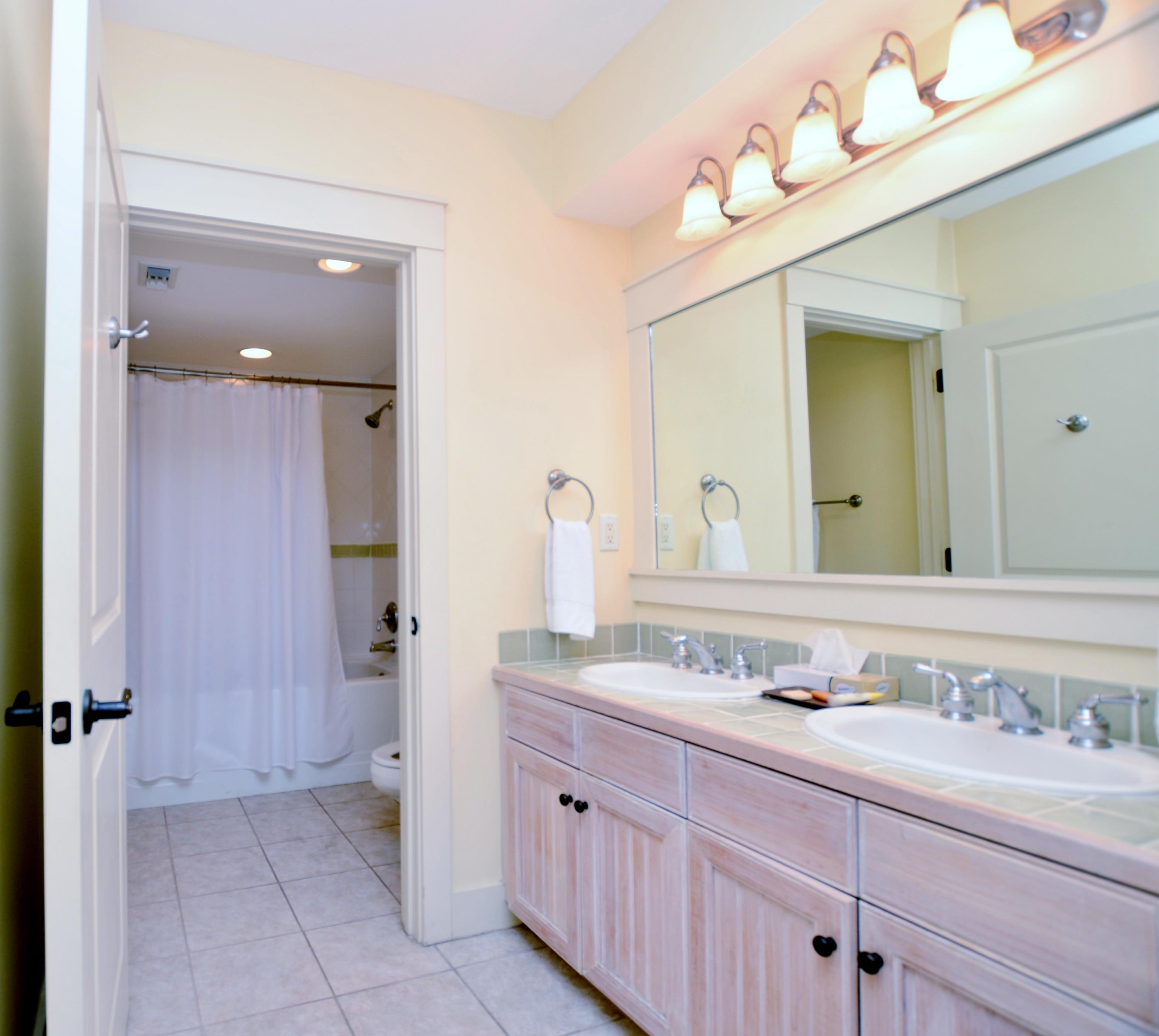 OBSERVATION POINT - Residential Lease