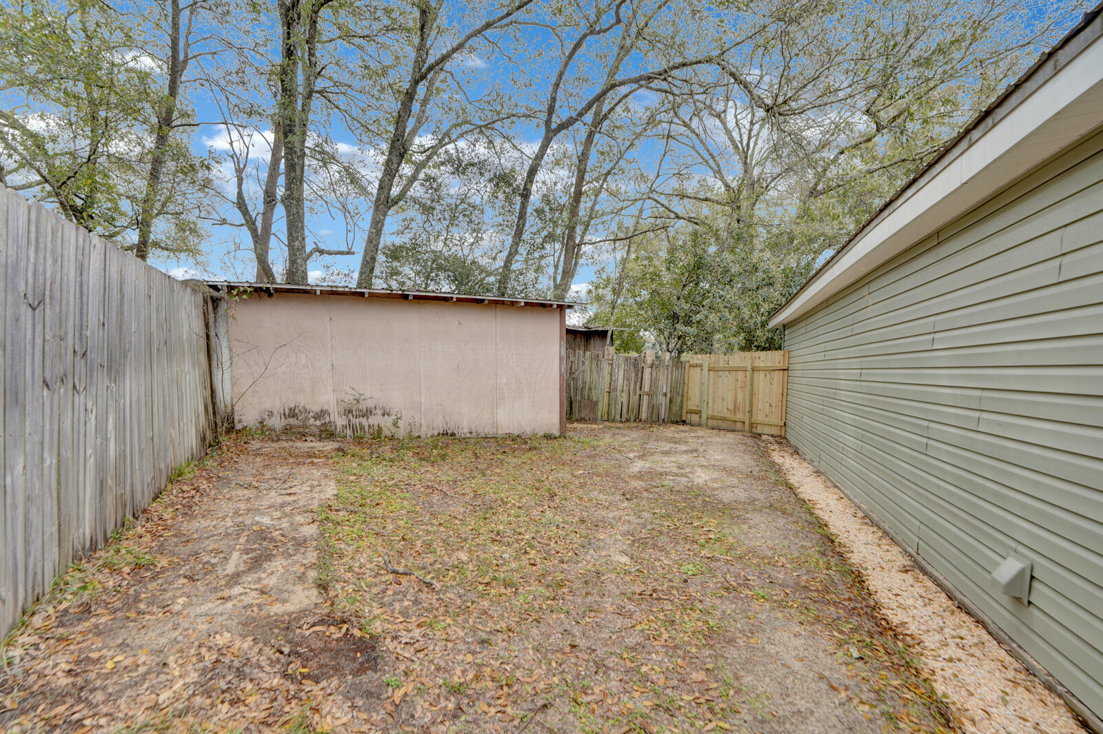 VALPARAISO PLAT #7 LOT 7 BLK 24 - Residential