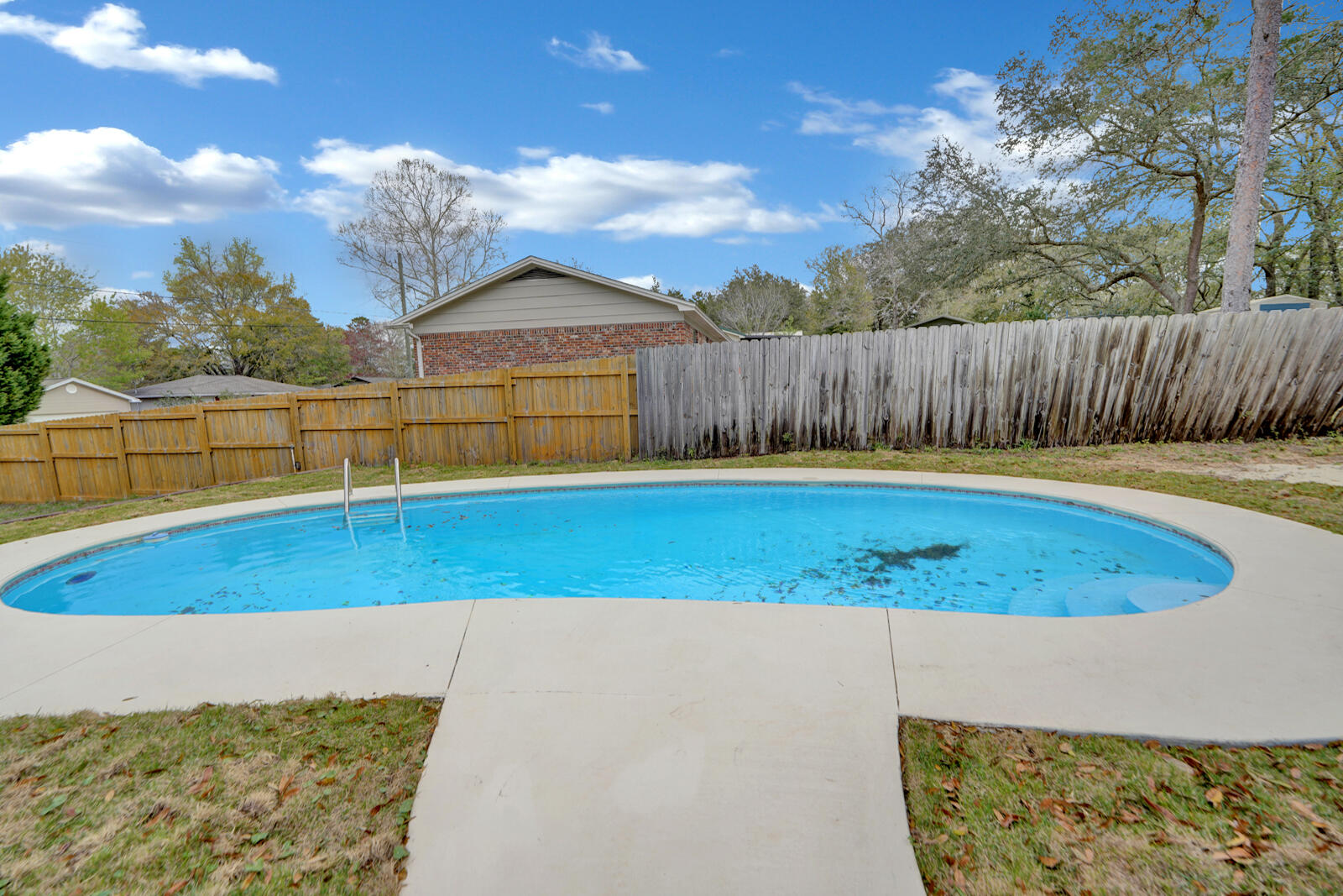 VALPARAISO PLAT #7 LOT 7 BLK 24 - Residential