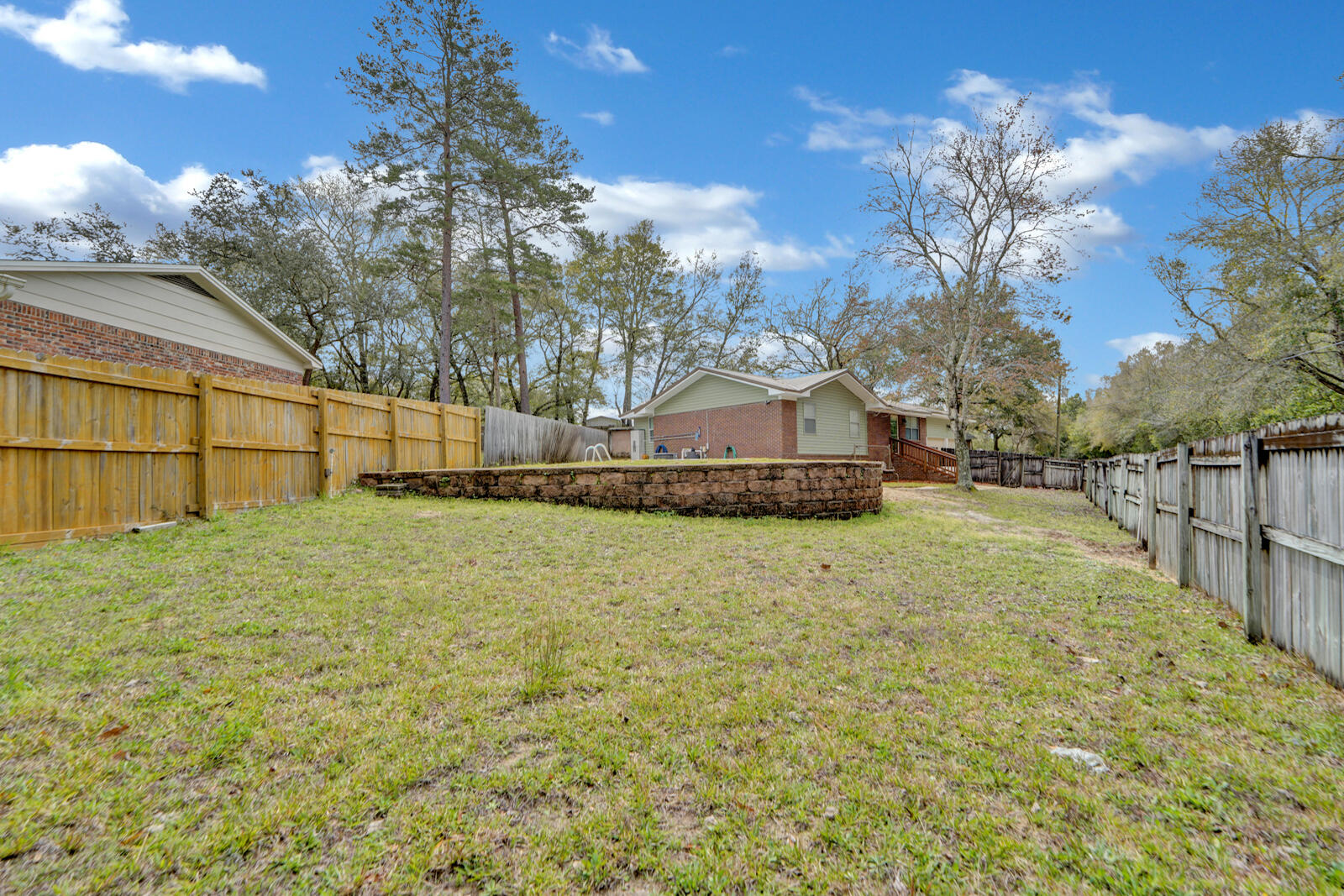 VALPARAISO PLAT #7 LOT 7 BLK 24 - Residential