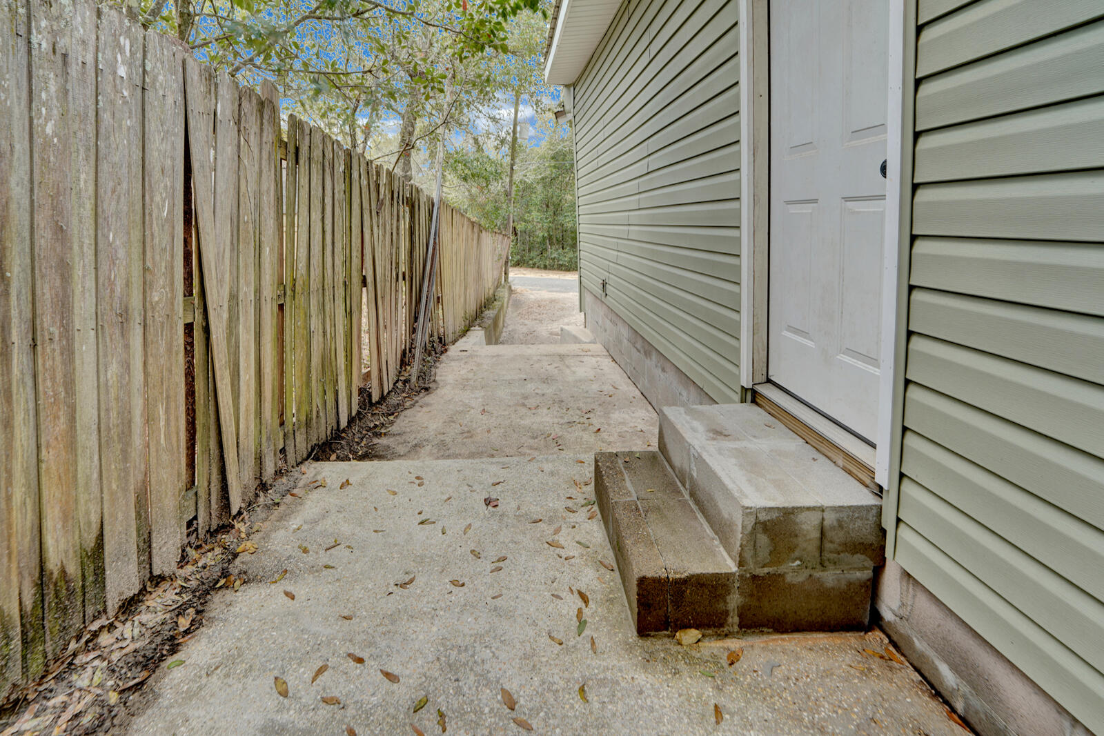 VALPARAISO PLAT #7 LOT 7 BLK 24 - Residential