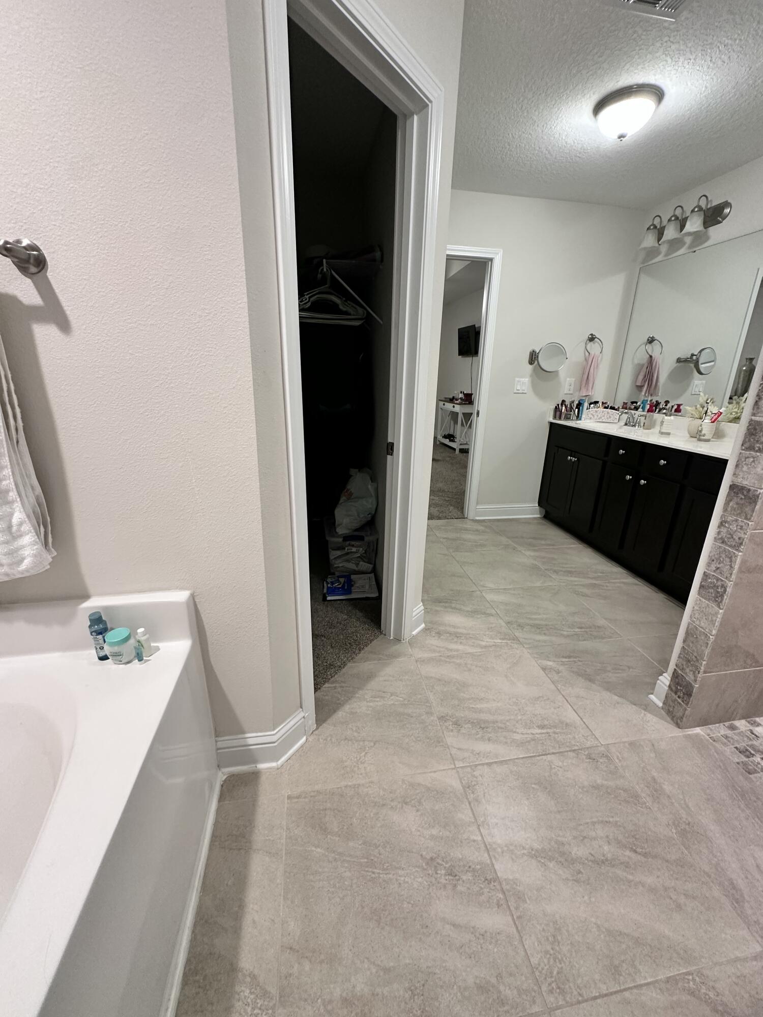 BROOKE ESTATES PH III - Residential