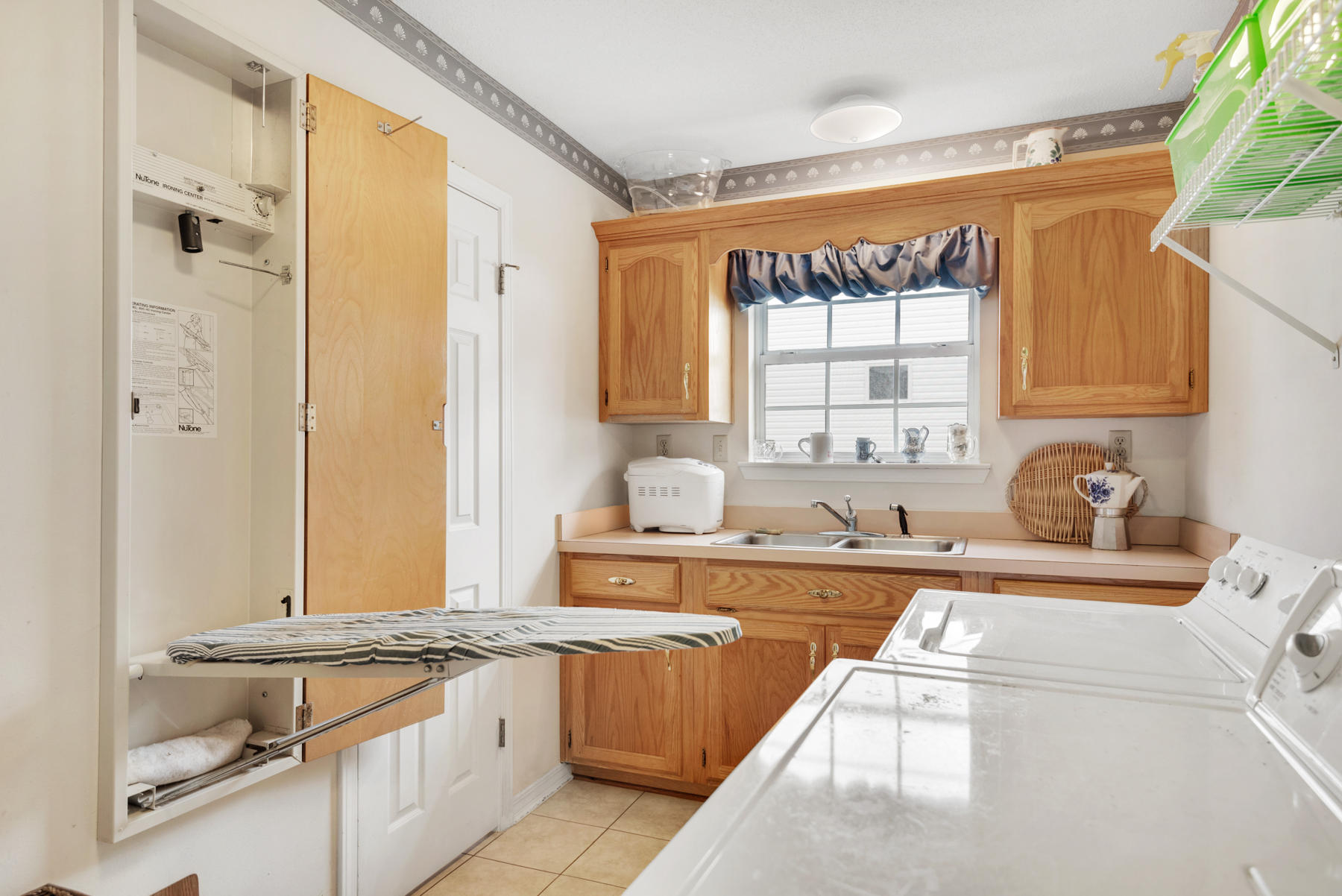 LAKE LORRAINE ESTATES 1st add - Residential